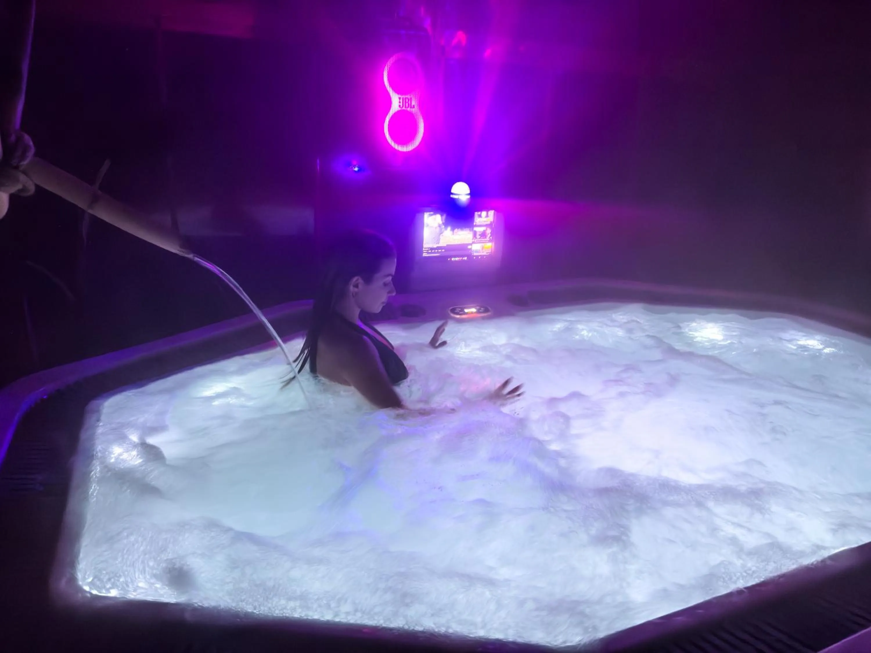 Hot Tub in Banana Alaçatı Food & Stay - Adults Only