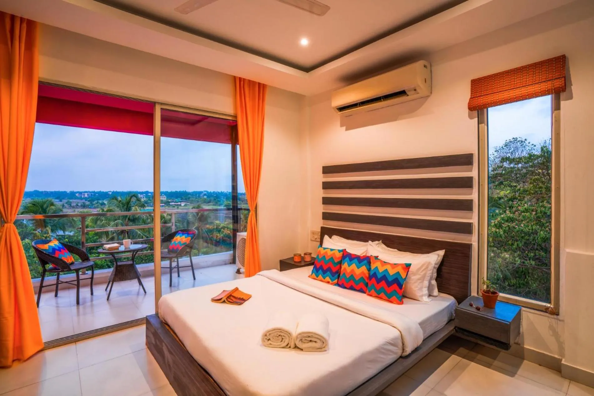 Bedroom, Bed in goSTOPS Goa, Baga