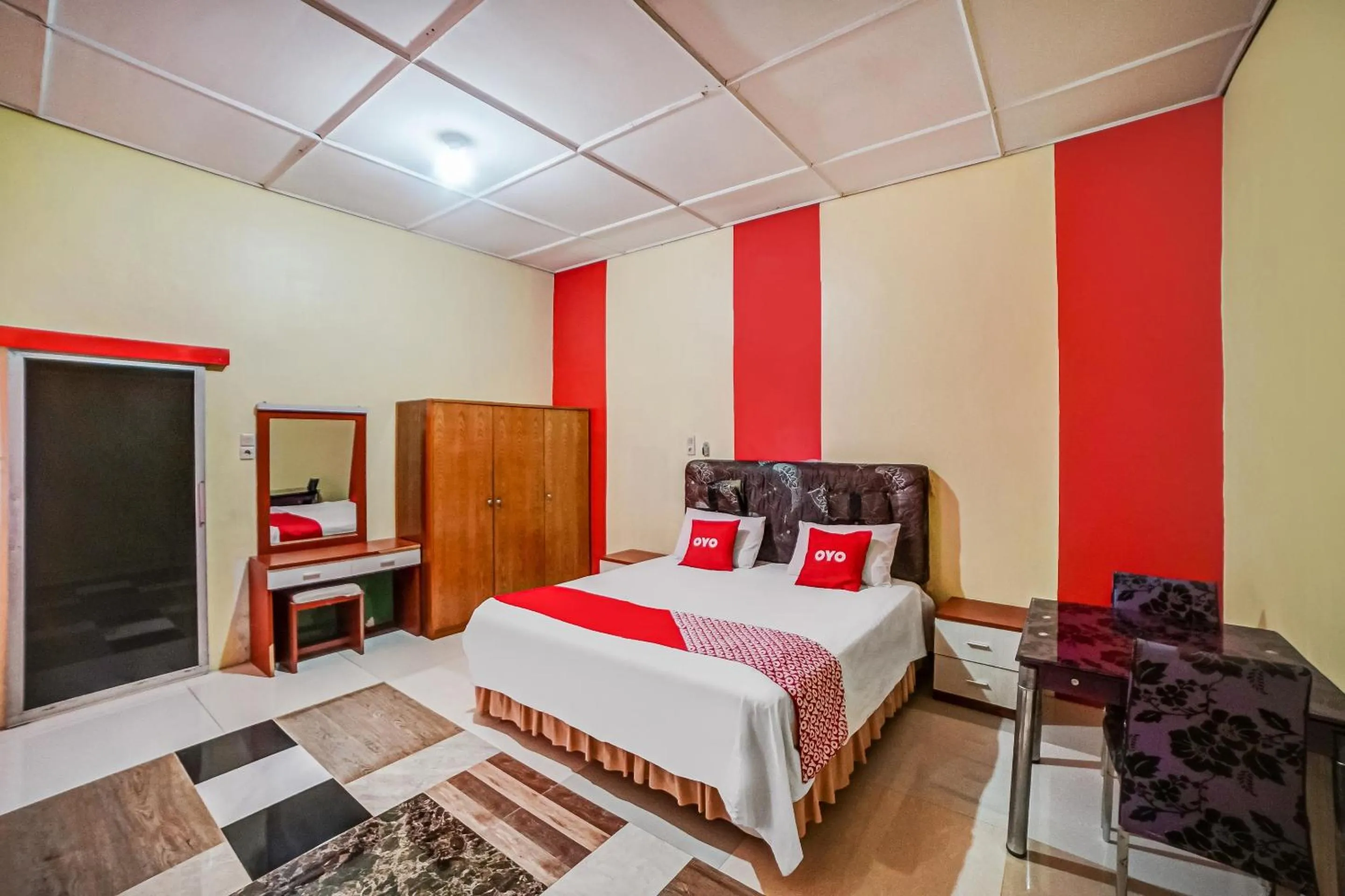 Bedroom, Bed in Hotel O Al Karim Syariah