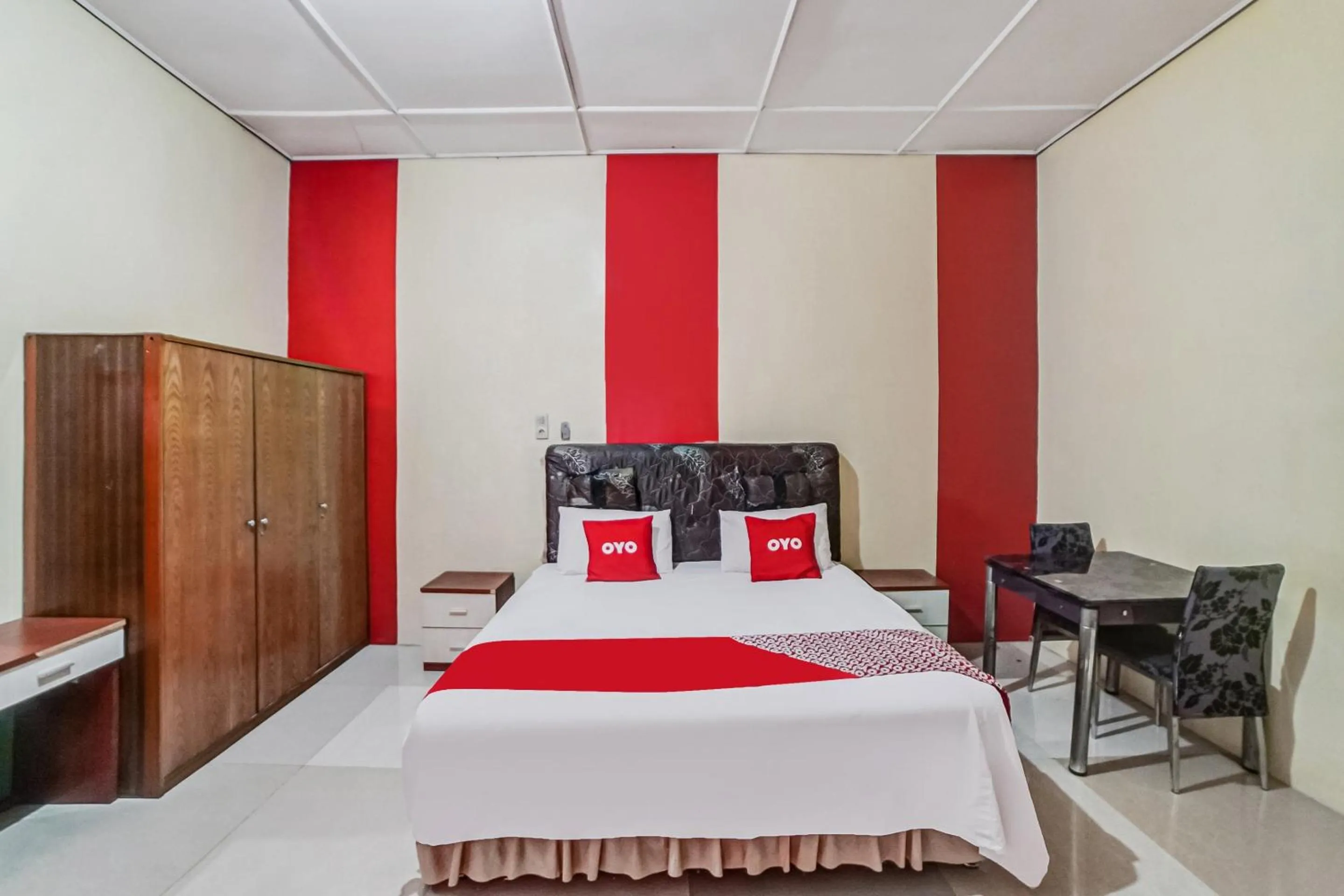 Bedroom, Bed in Hotel O Al Karim Syariah