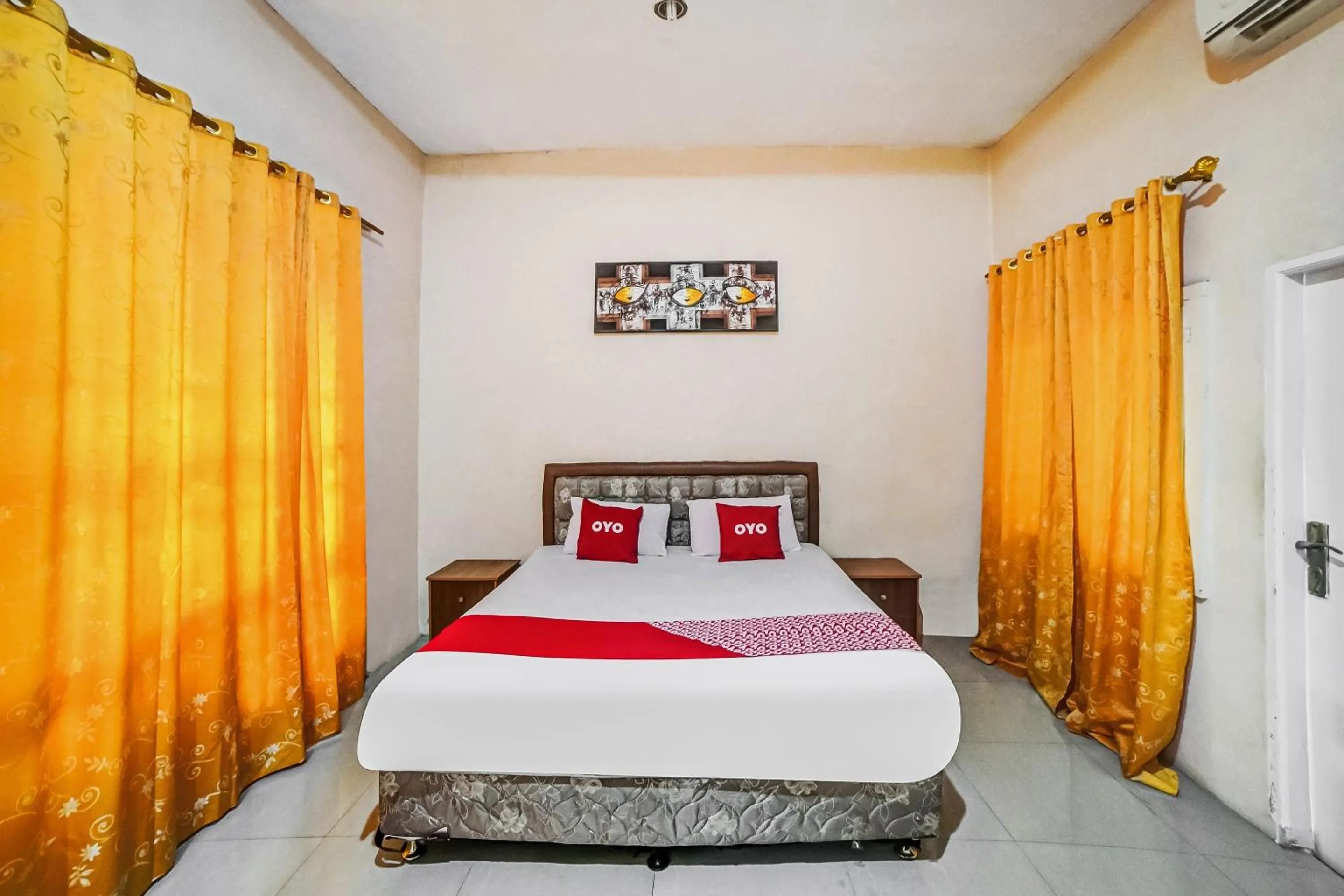 Bedroom, Bed in Hotel O Al Karim Syariah