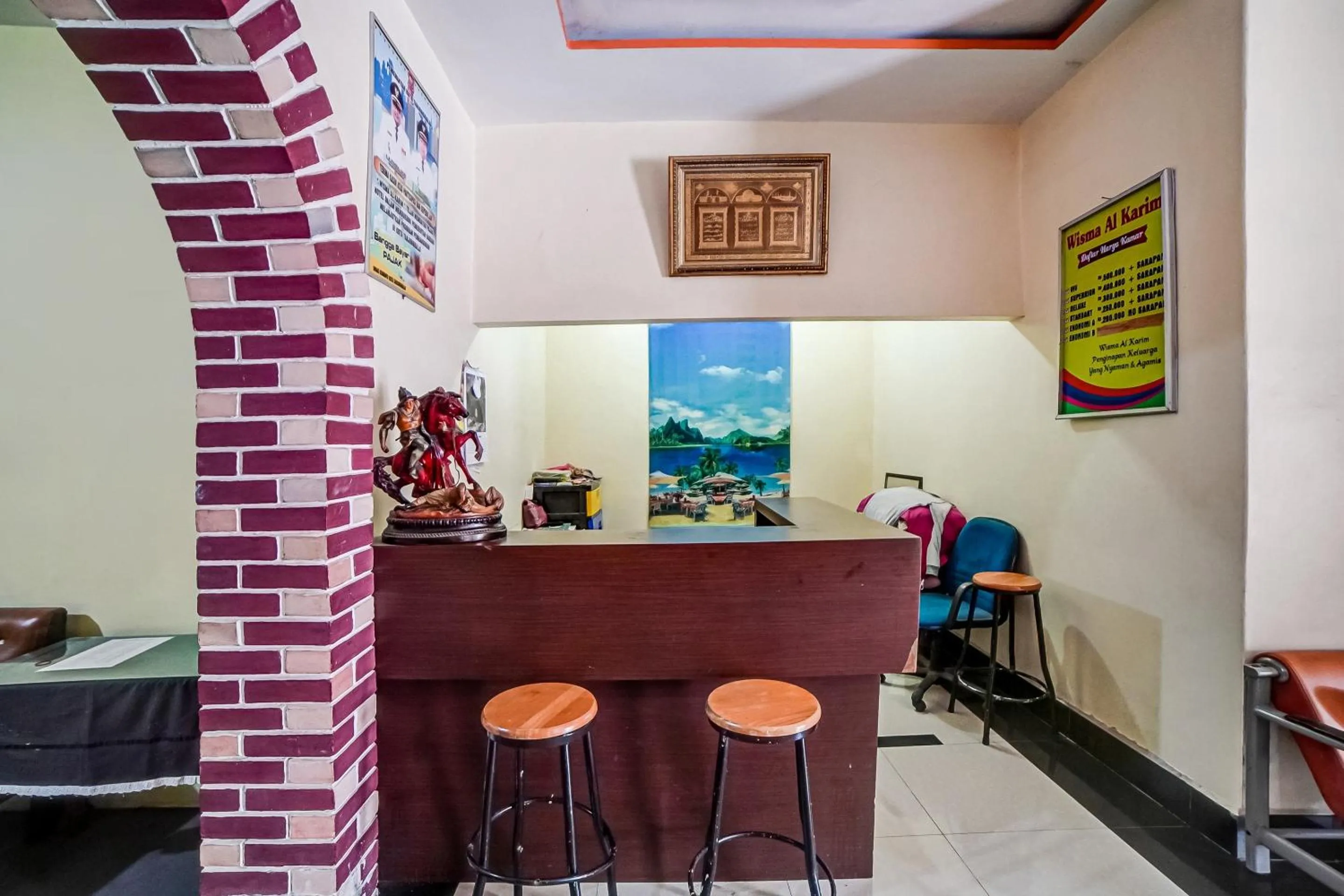 Lobby or reception in Hotel O Al Karim Syariah