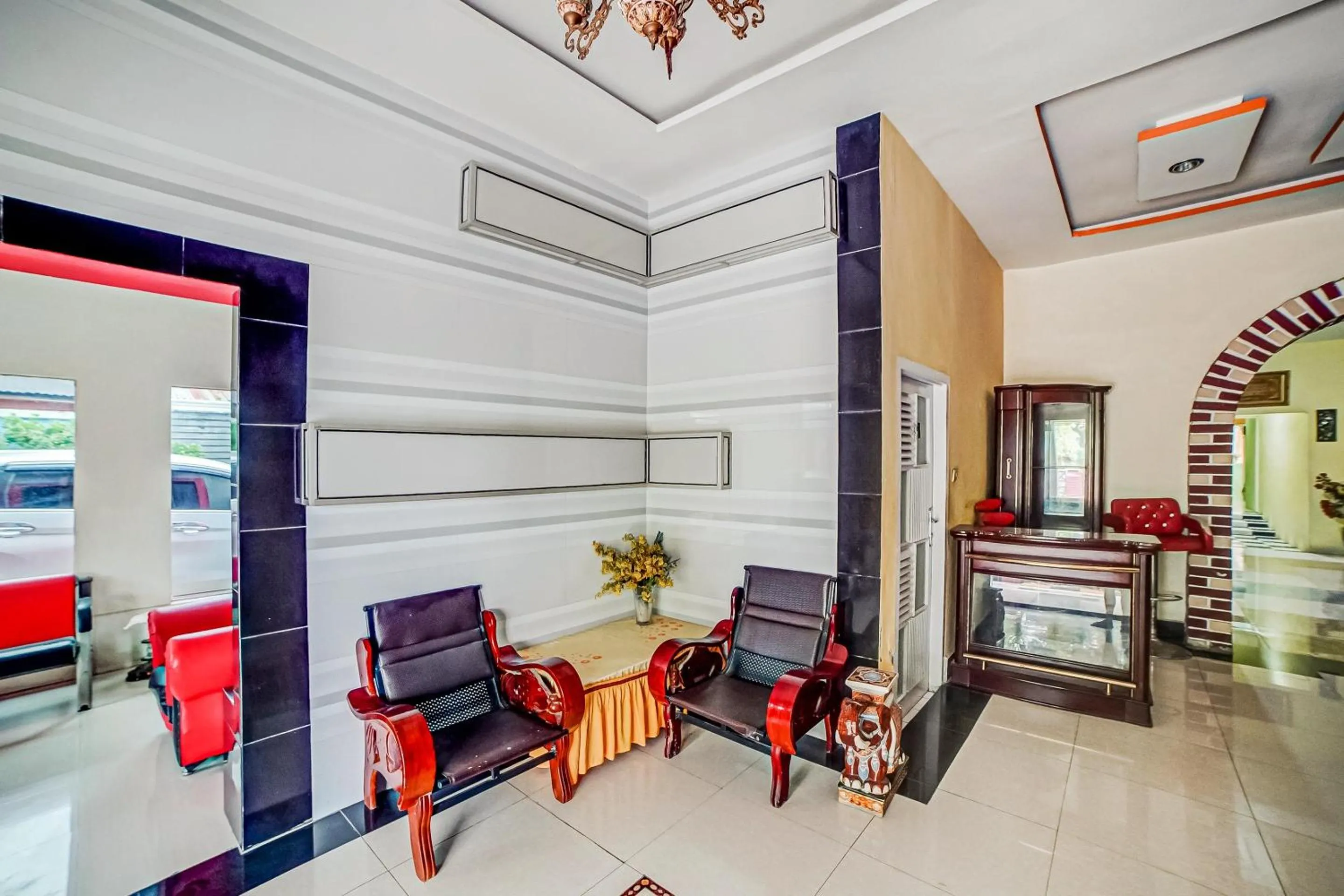 Lobby or reception in Hotel O Al Karim Syariah