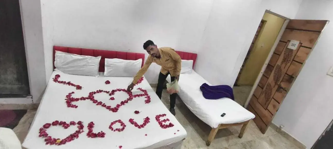 Triple Room with Bathroom - single occupancy in SPOT ON Sunrise Inn Triple Room with Bathroom - single occupancy in SPOT ON Sunrise Inn