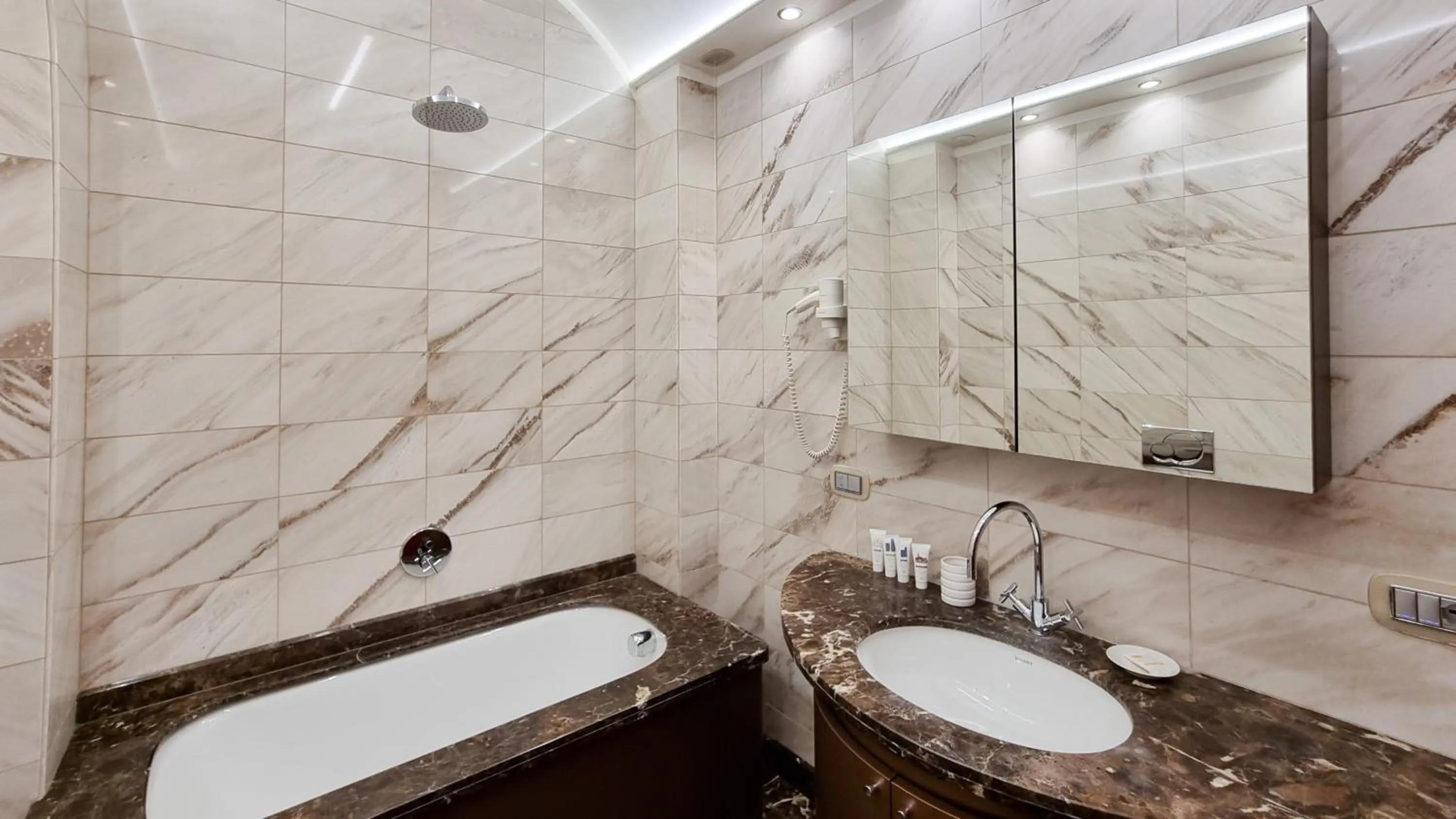 Italianway Collection - Corso Venezia 7