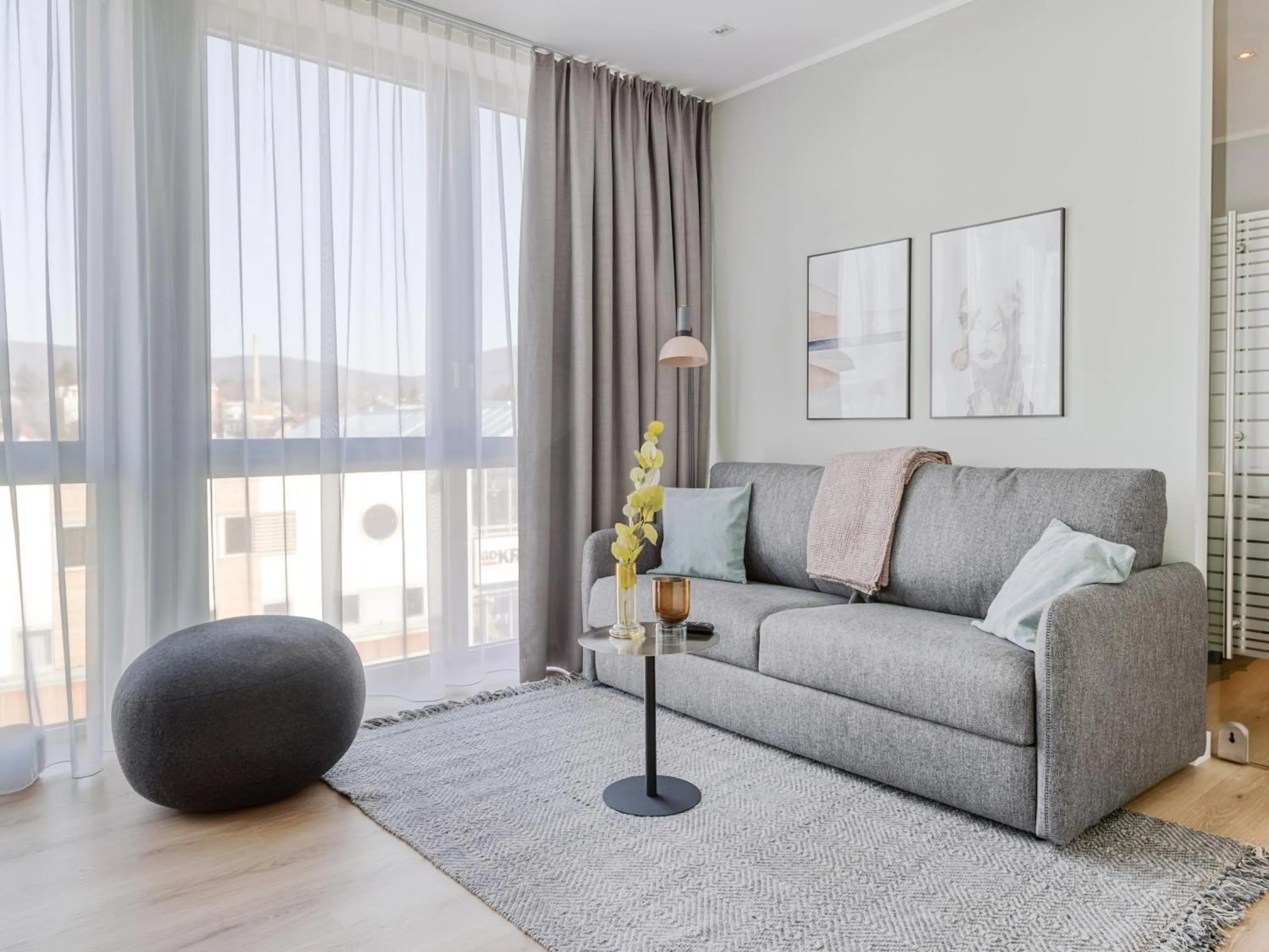 Living room in Limehome Aalen Reichsstädter Str