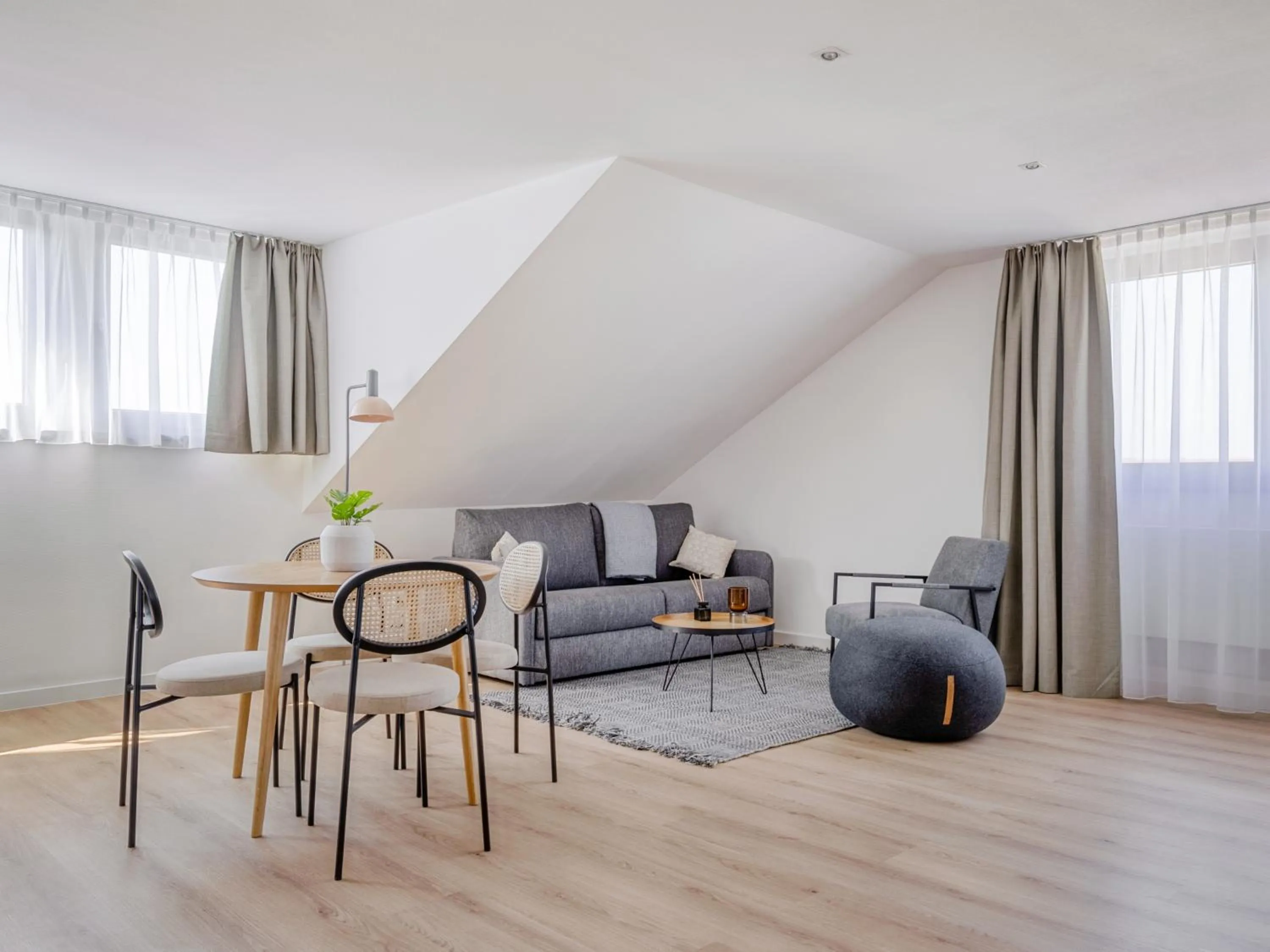 Living room in Limehome Aalen Reichsstädter Str