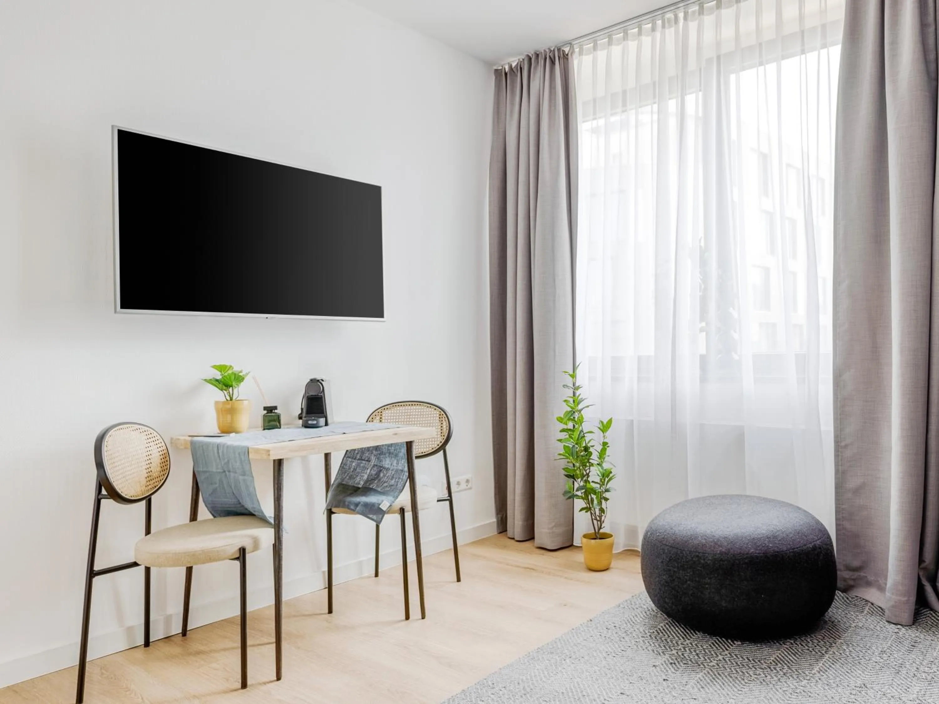 TV and multimedia in Limehome Aalen Reichsstädter Str