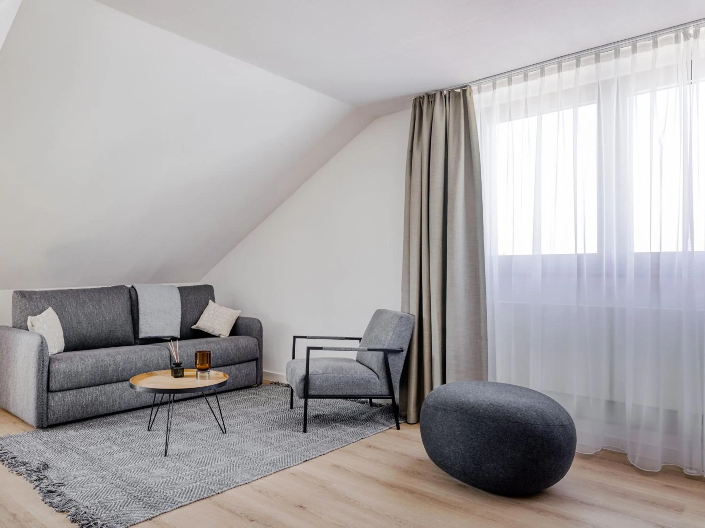 Living room in Limehome Aalen Reichsstädter Str