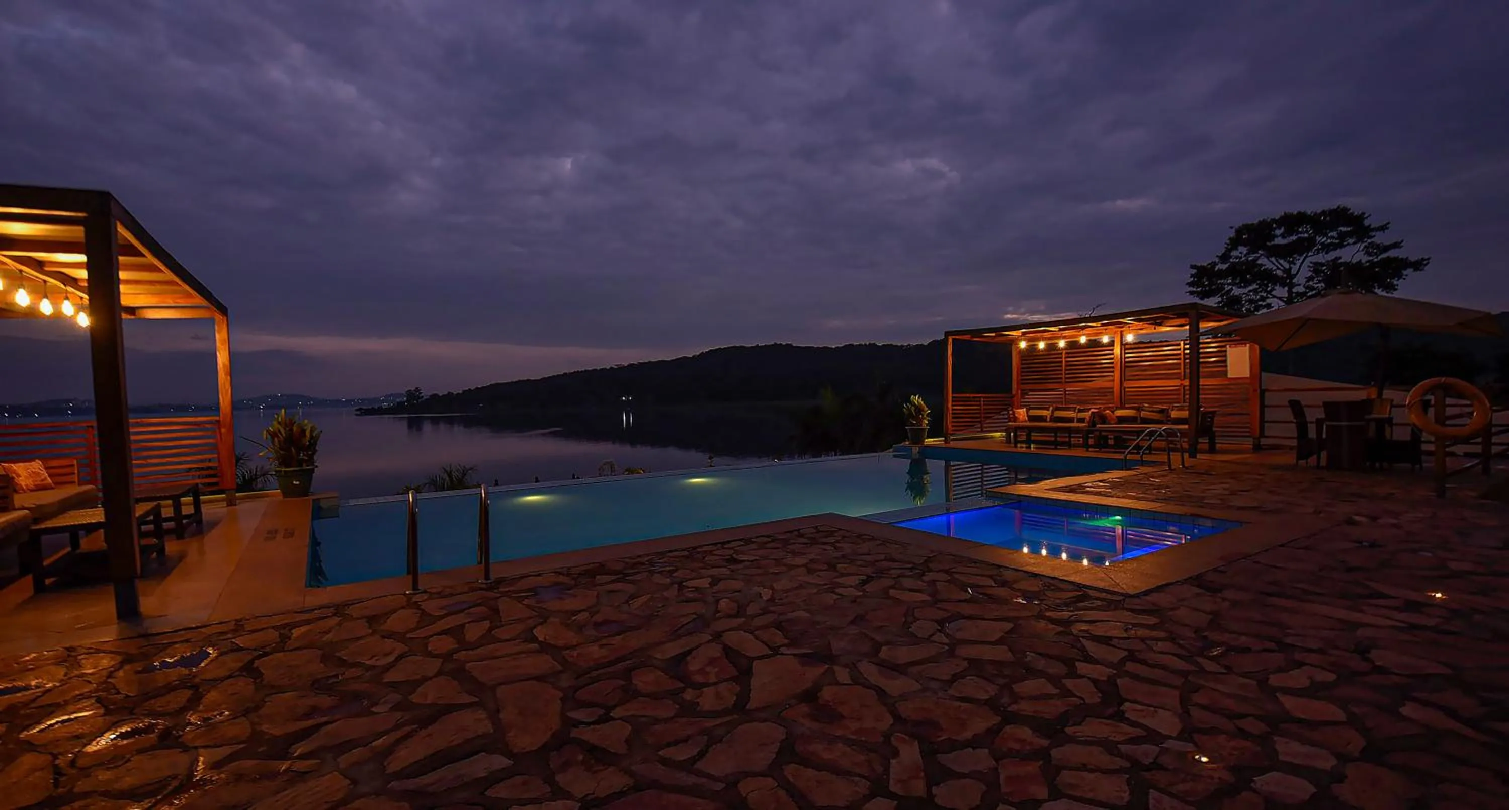 Night in Divine Resort & Spa