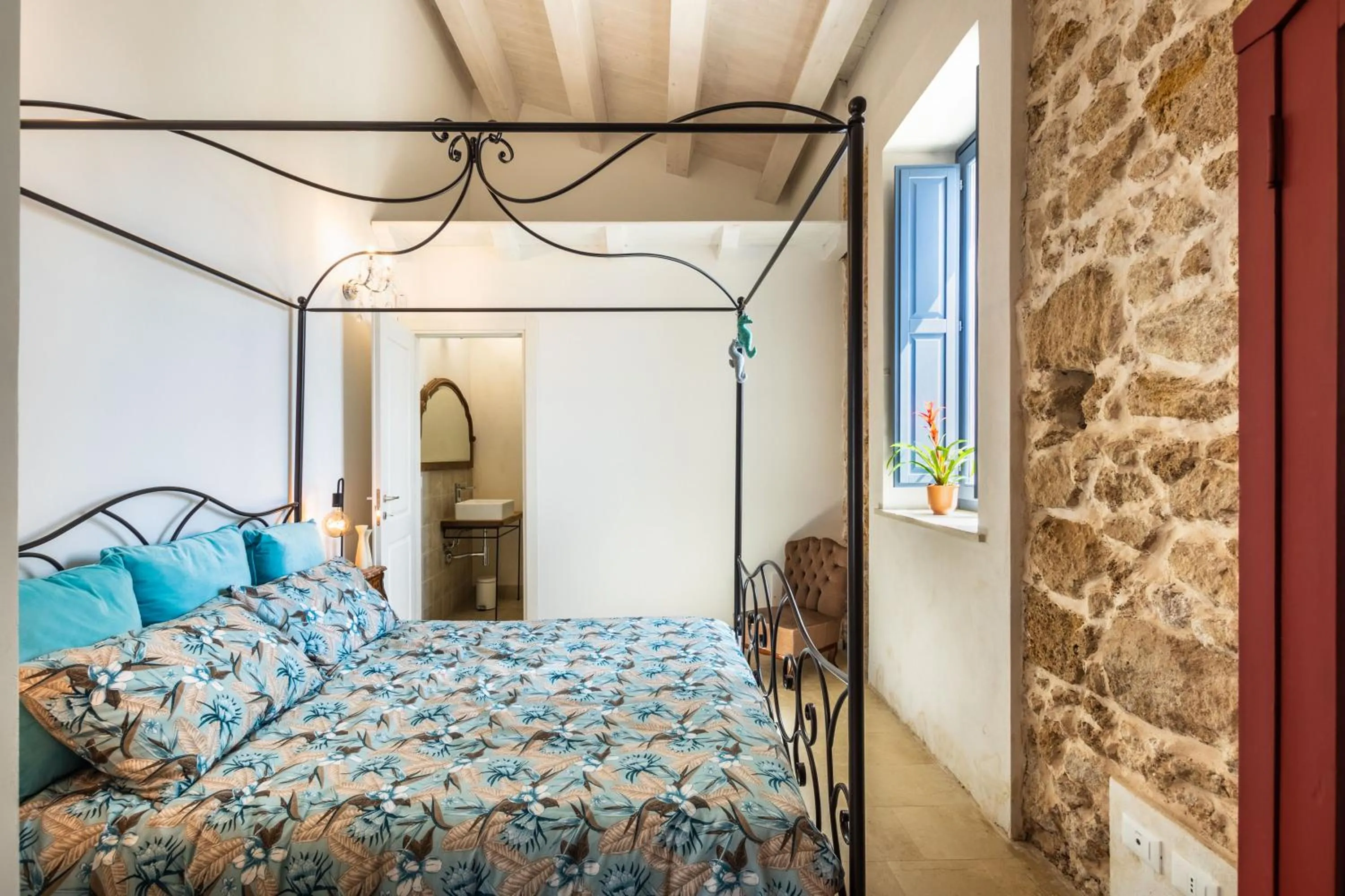 Bedroom, Bed in MichaEl garden