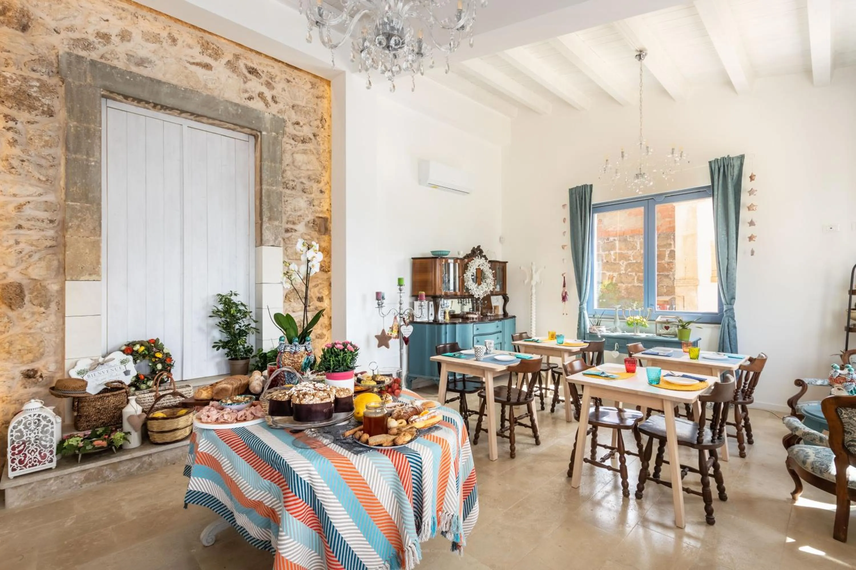 Breakfast in MichaEl garden