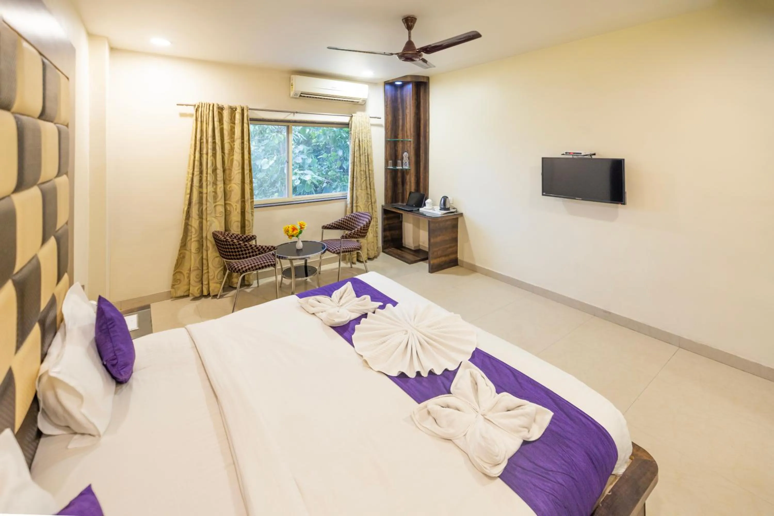 Bed in Sheetal International