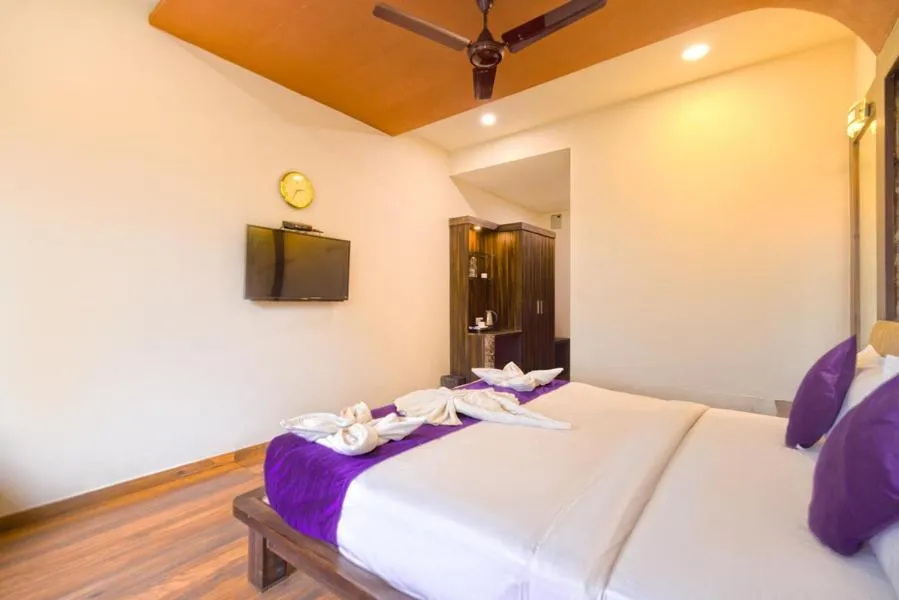 Bedroom, Bed in Sheetal International