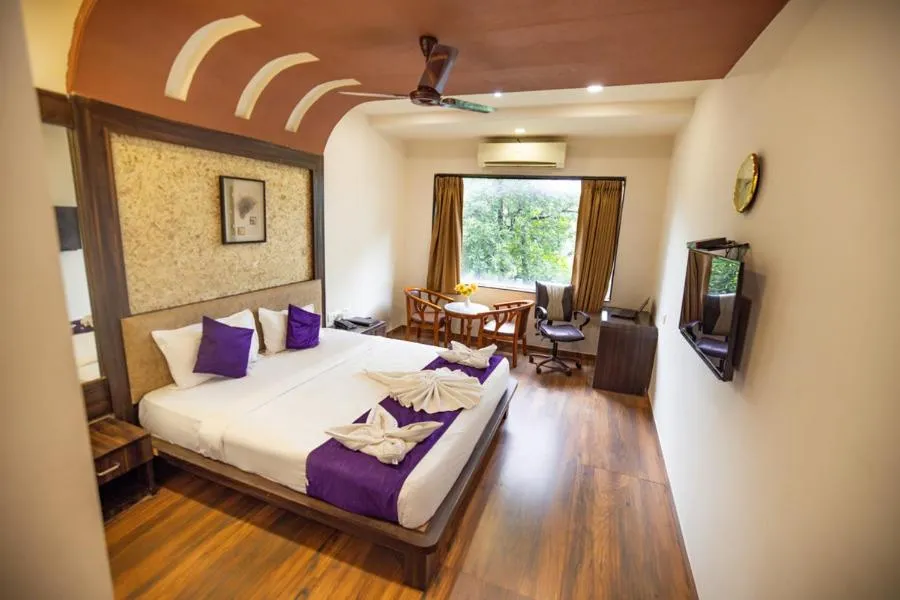 Bedroom, Bed in Sheetal International