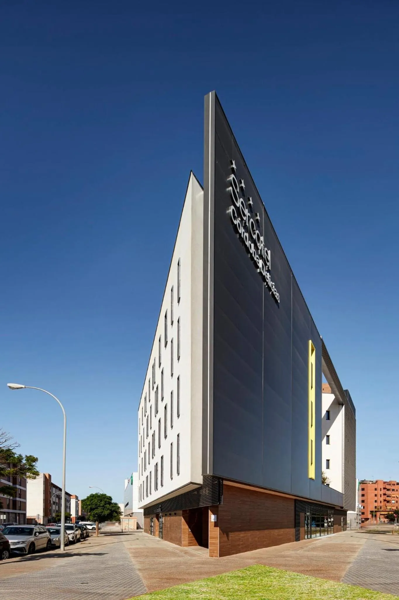 Facade/entrance in Sercotel Córdoba Delicias