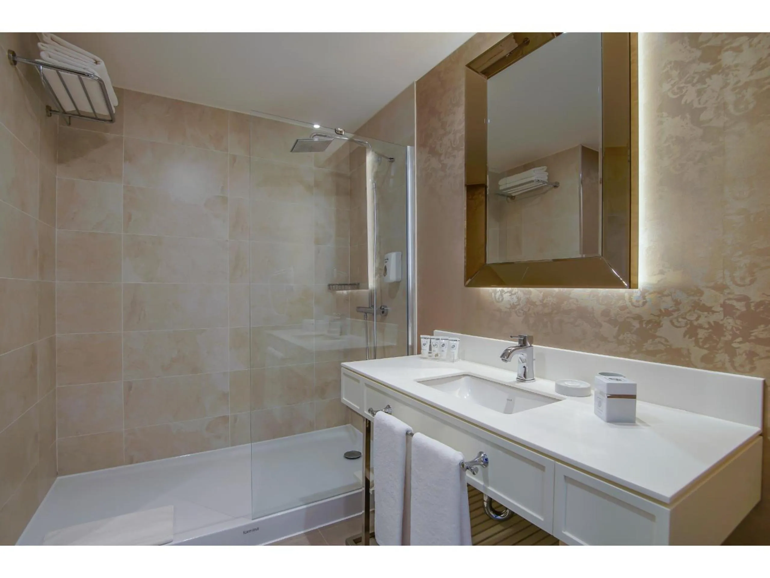 Bathroom in Limak Cyprus Deluxe Hotel