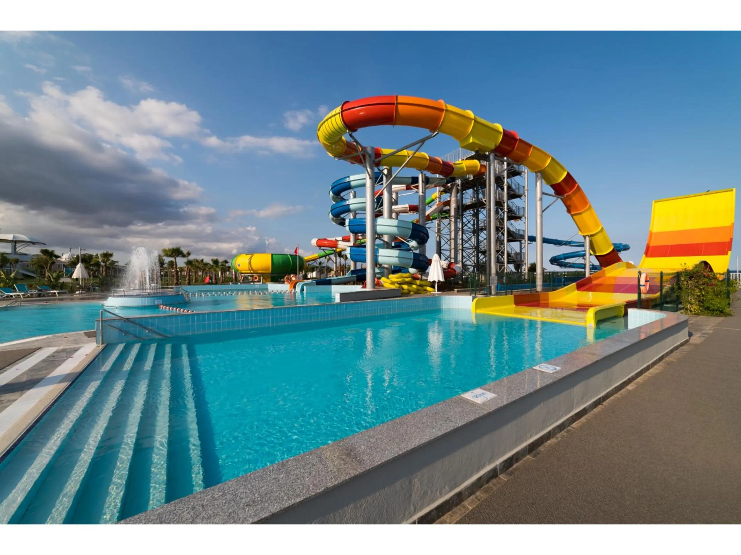 Swimming pool in Limak Cyprus Deluxe Hotel