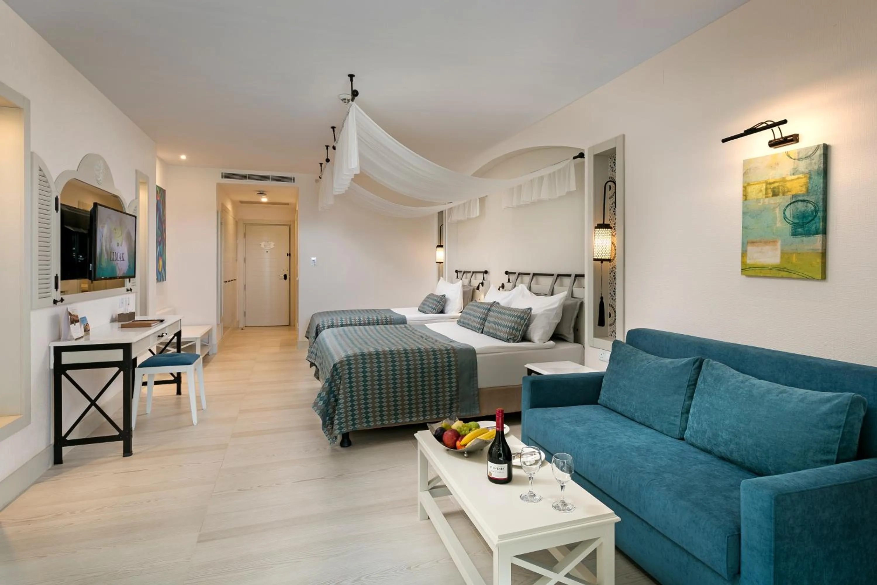 Massage, Bed in Limak Cyprus Deluxe Hotel