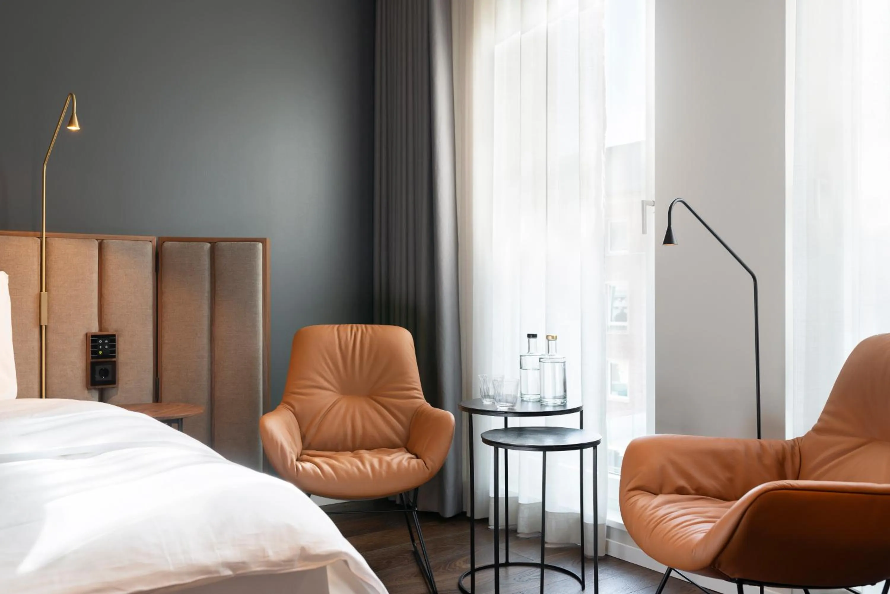 Seating area, Bed in Legend Hotel