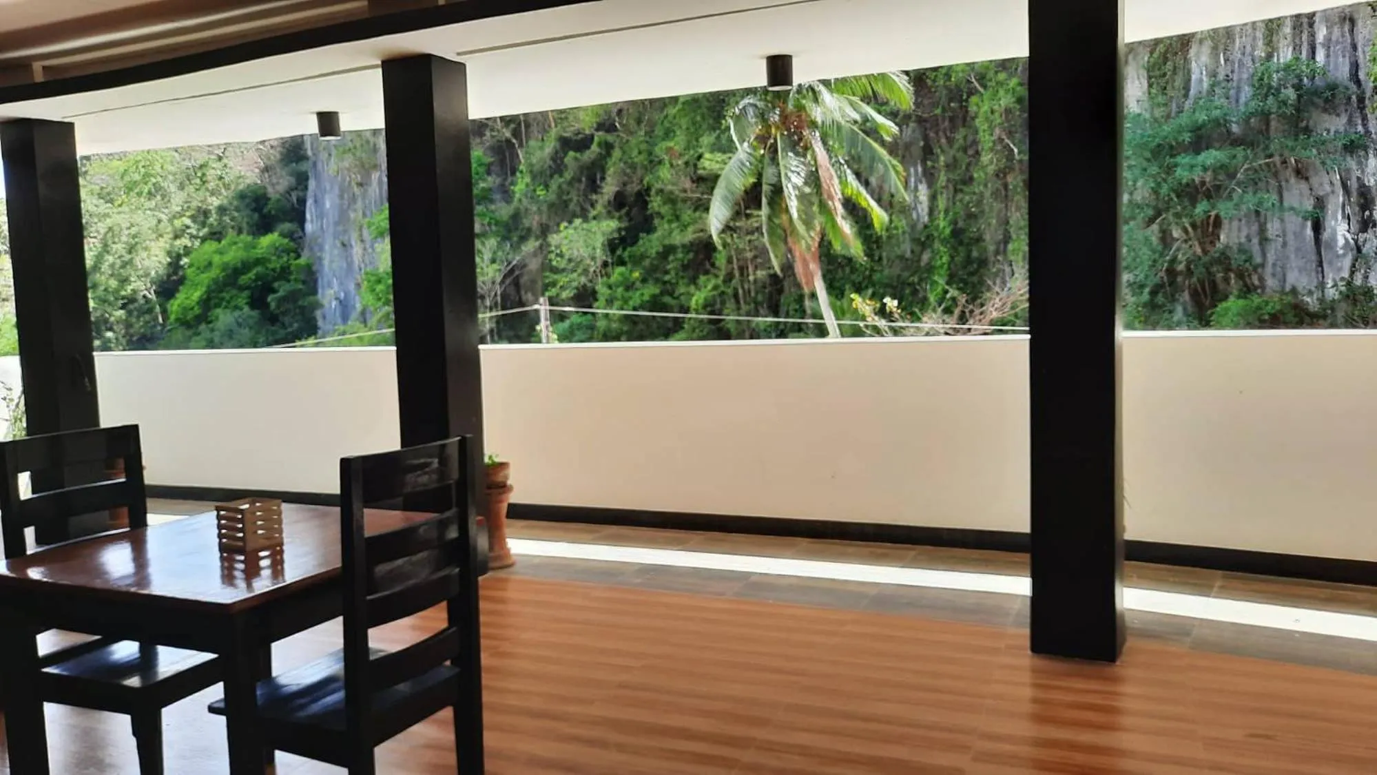 Balcony/Terrace in Lolo Panding Inn