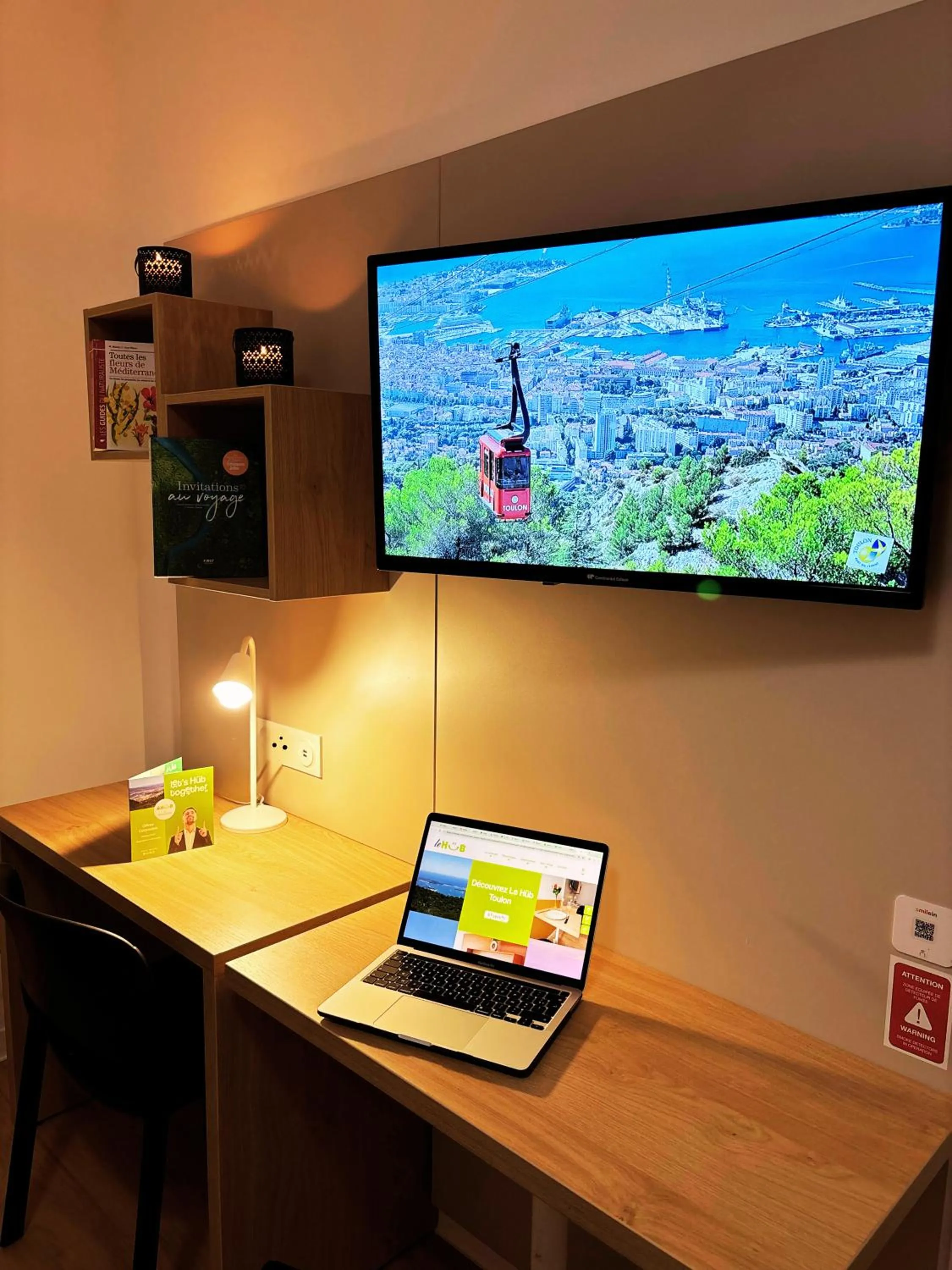 TV and multimedia in Apparthotel Privilodges Toulon