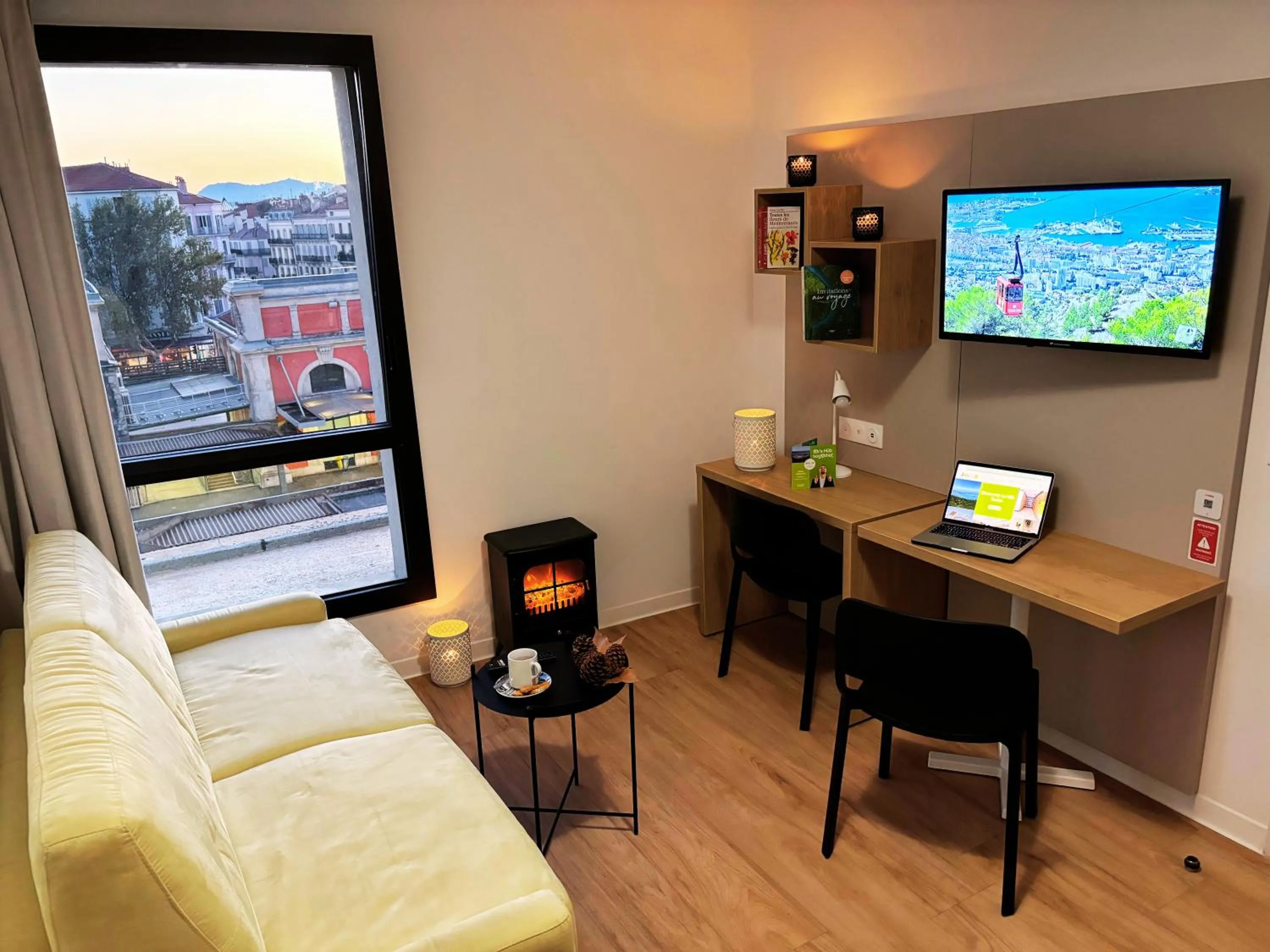 TV and multimedia in Apparthotel Privilodges Toulon