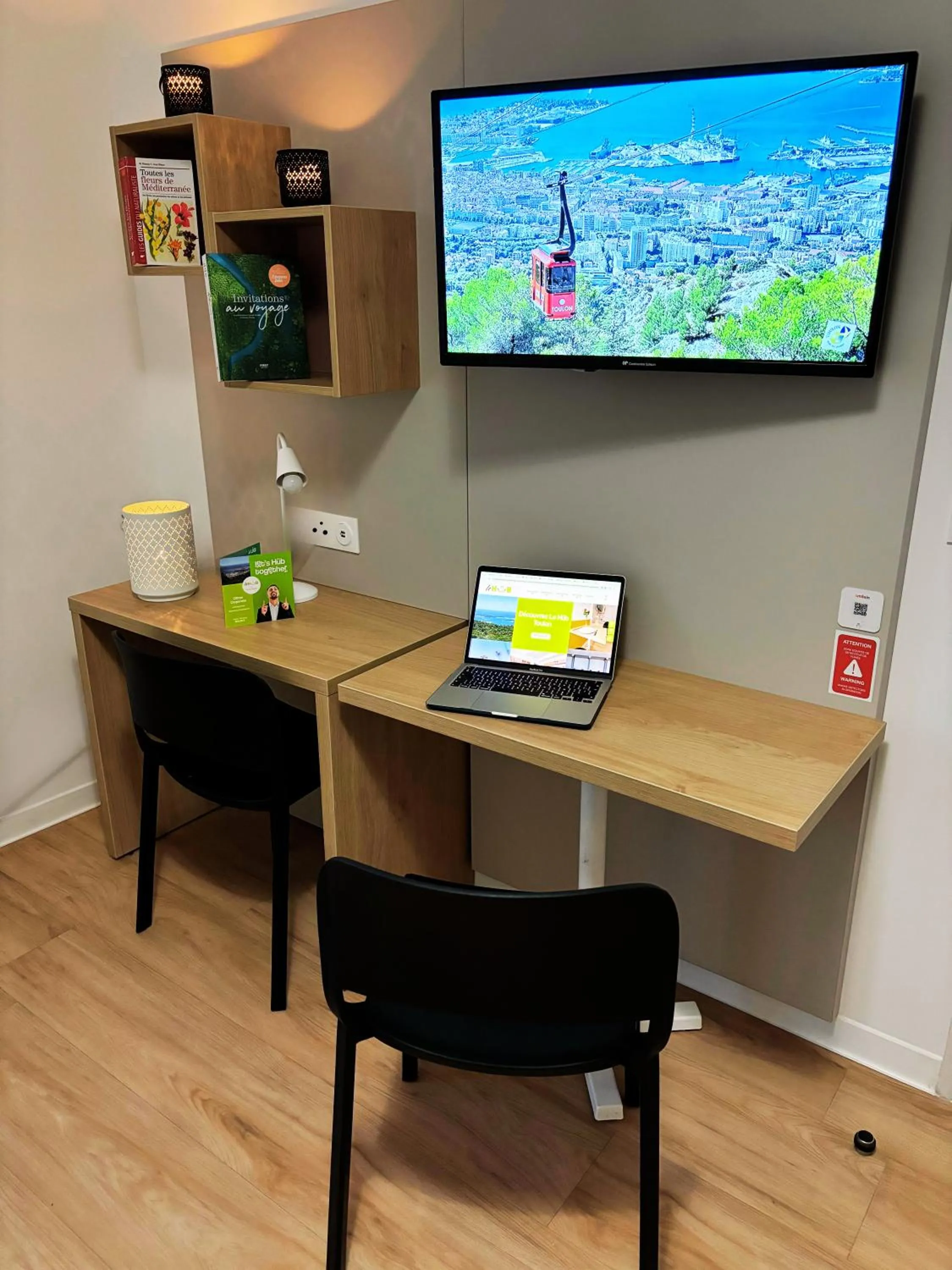 TV and multimedia in Apparthotel Privilodges Toulon