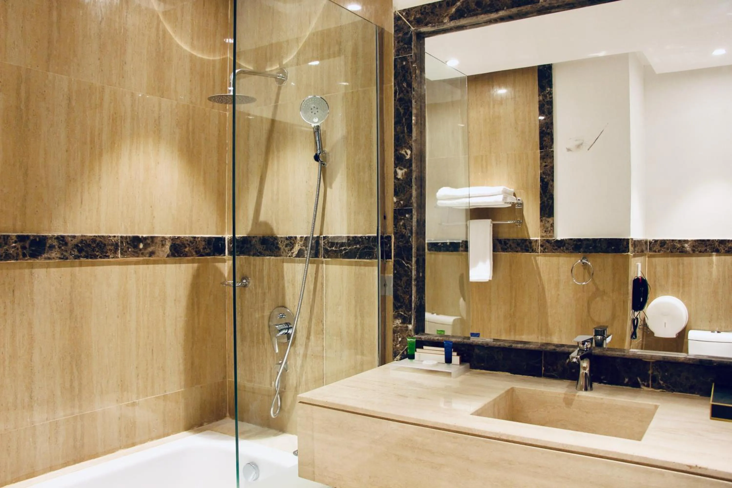 Bathroom in Hayat Al Riyadh Washam Hotel