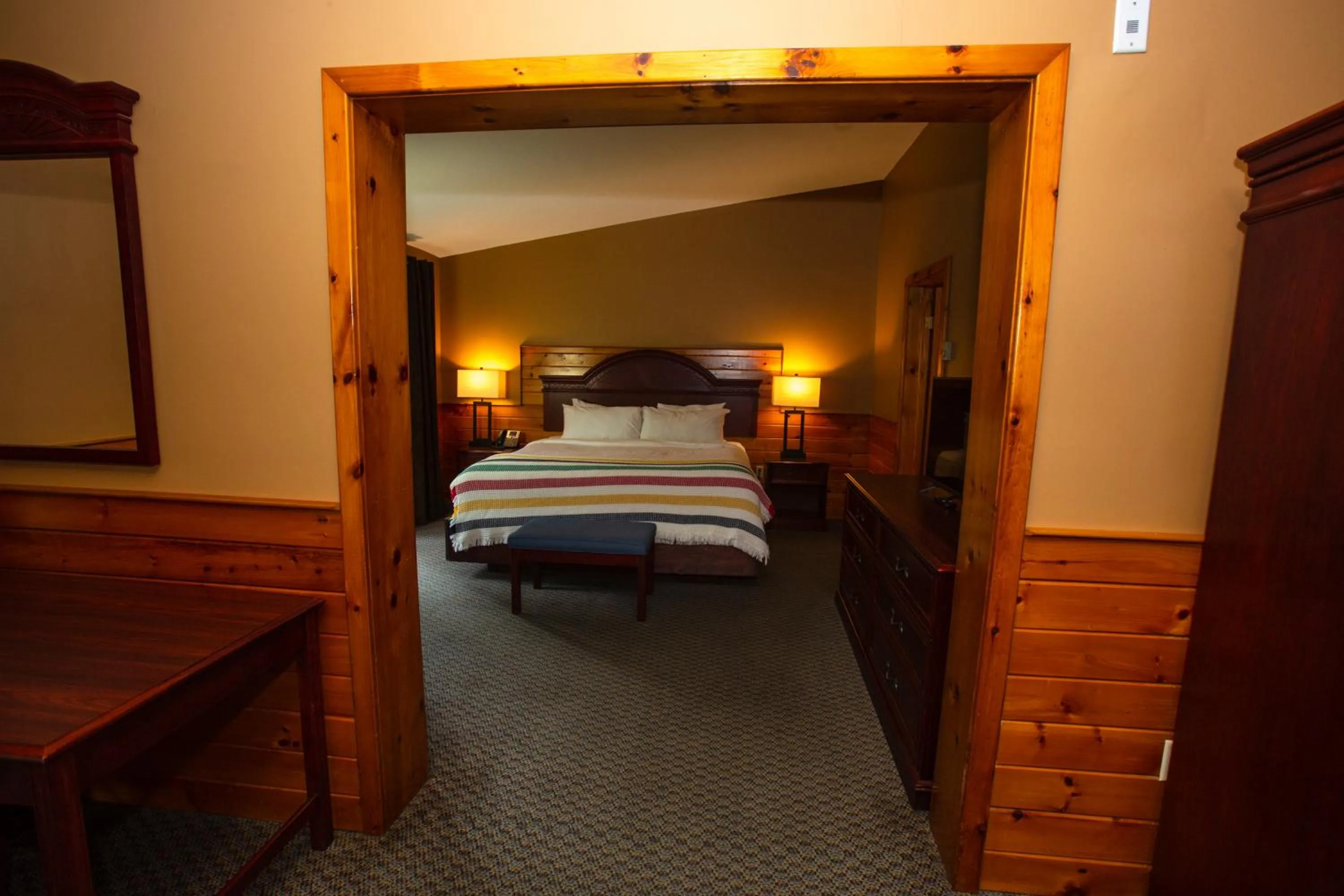 Photo of the whole room, Bed in Oakwood Resort