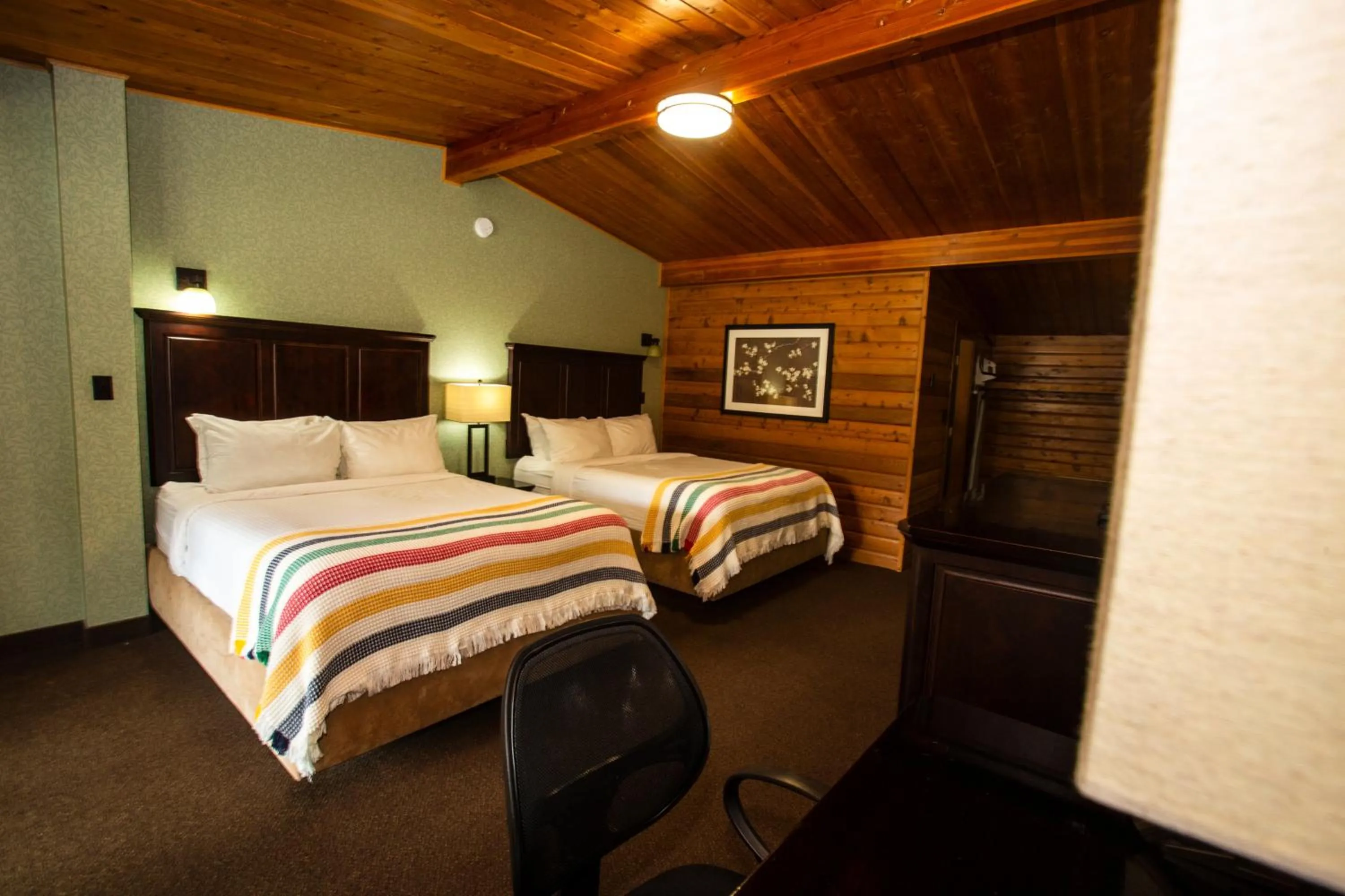 Photo of the whole room, Bed in Oakwood Resort