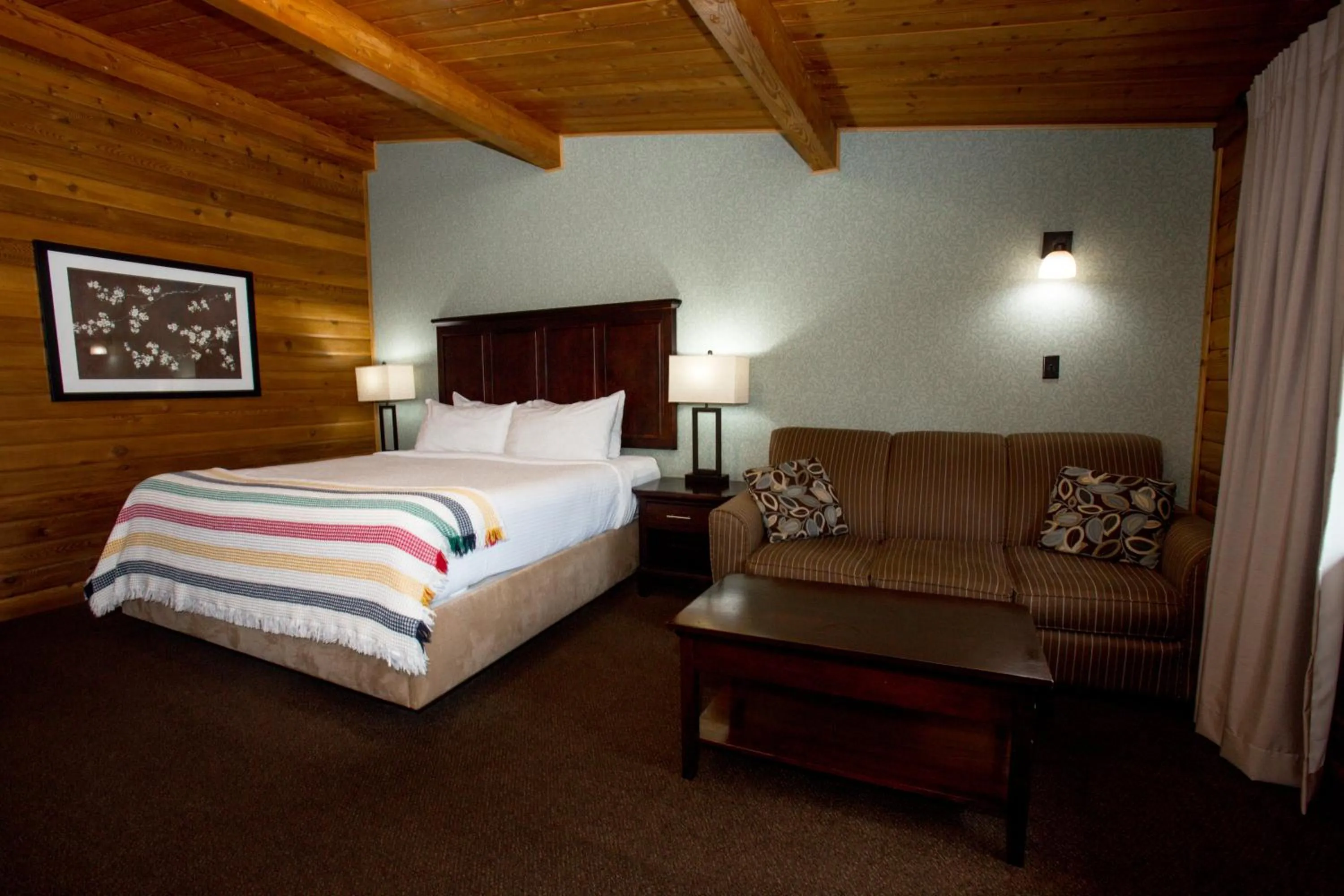 Bed in Oakwood Resort