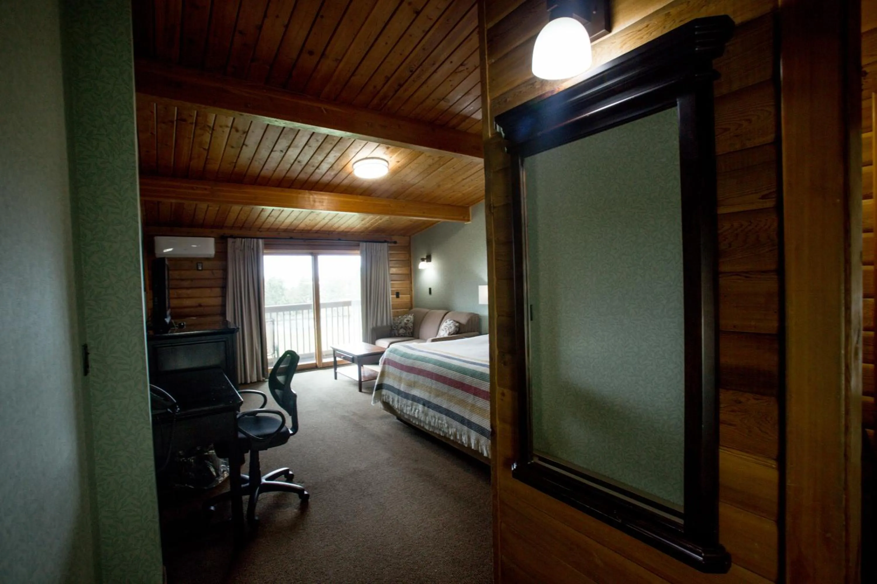 Bed in Oakwood Resort