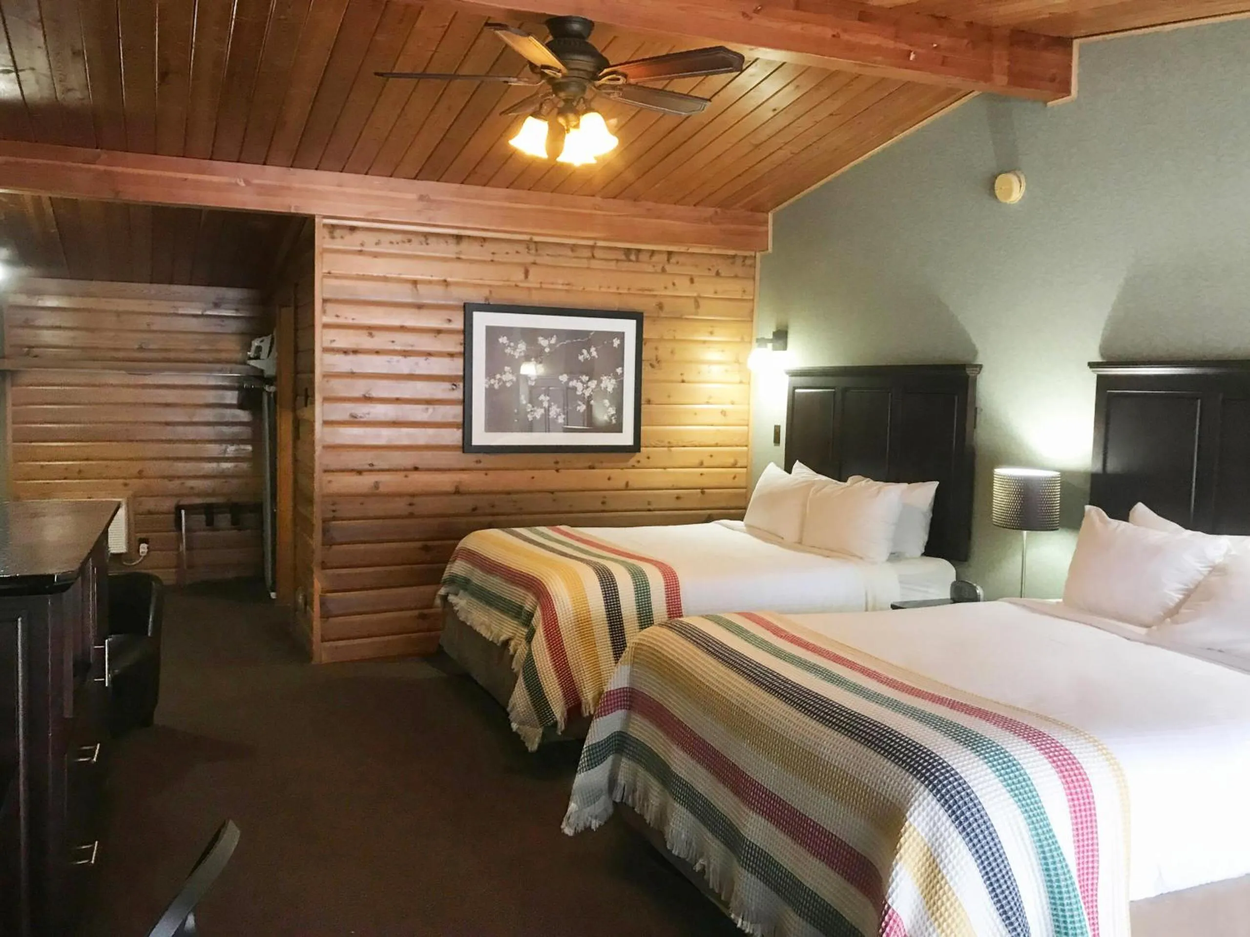 Bed in Oakwood Resort