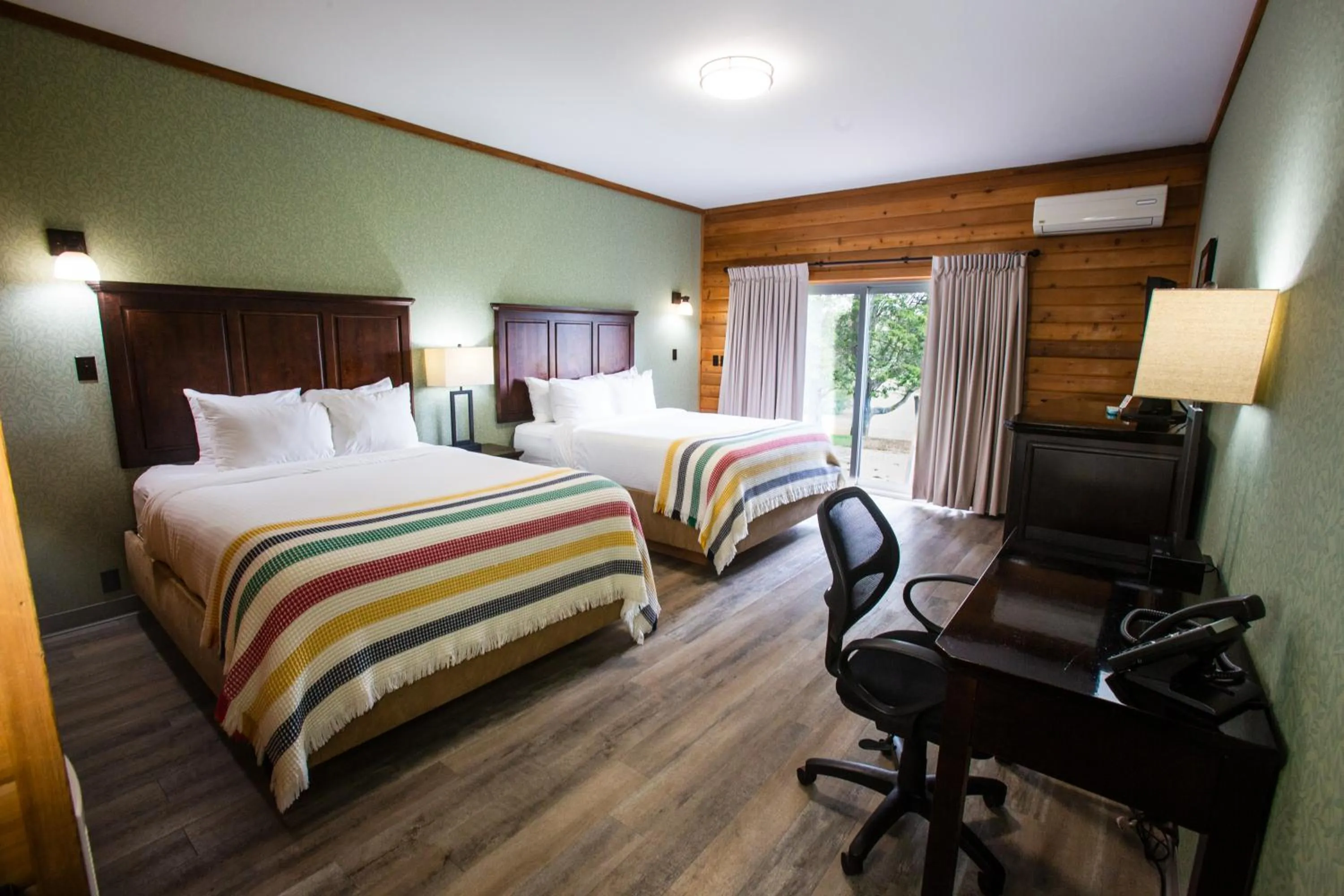 Bed in Oakwood Resort