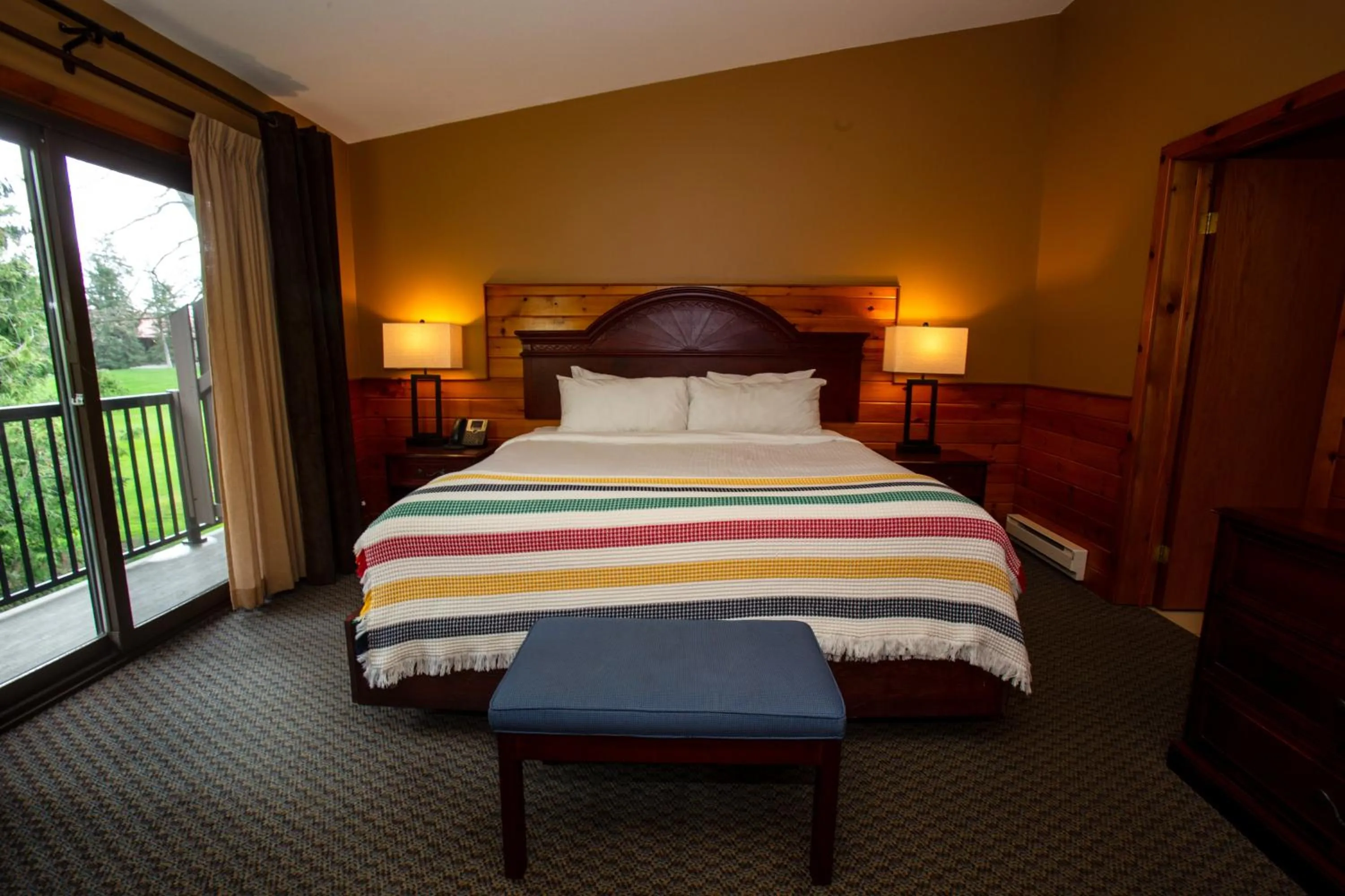 Bed in Oakwood Resort