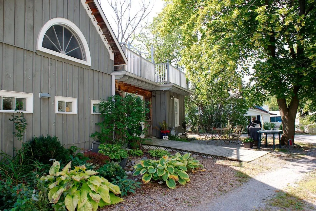 Garden in Emilyville Inn