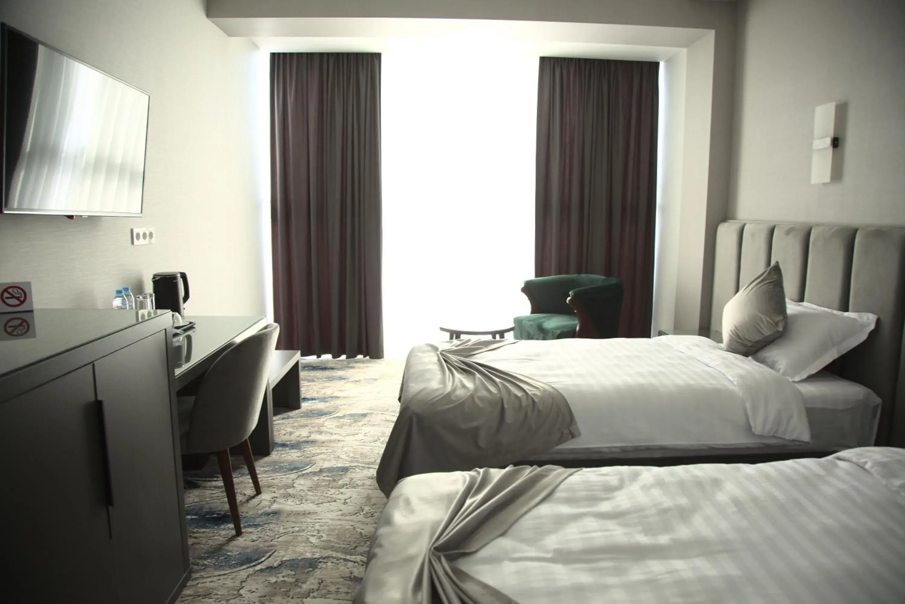 Deluxe Twin Room - single occupancy in UNIQUE Airport Hotel Deluxe Twin Room - single occupancy in UNIQUE Airport Hotel