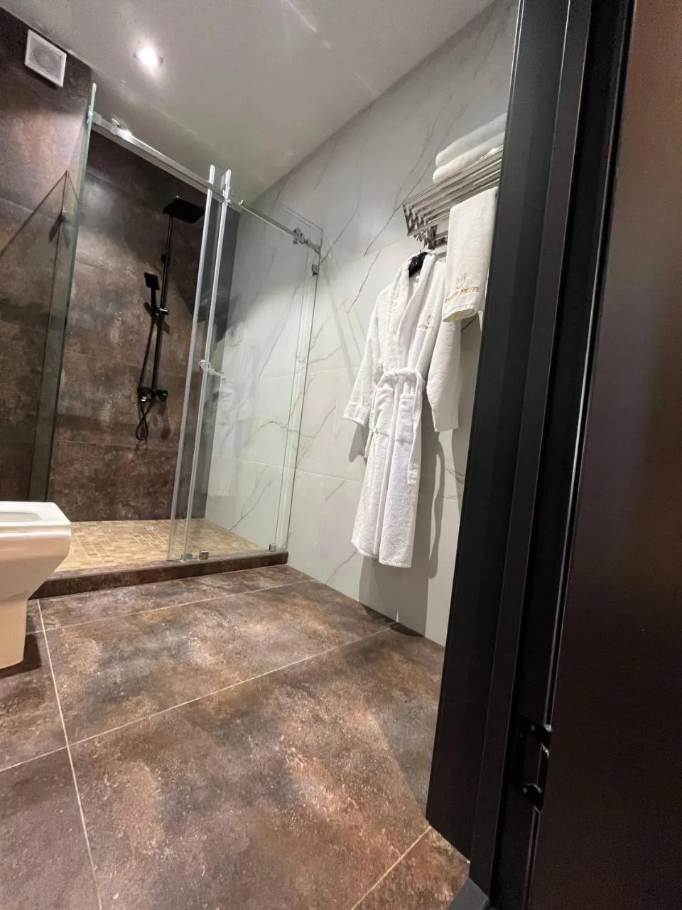 Bathroom in UNIQUE HOTEL