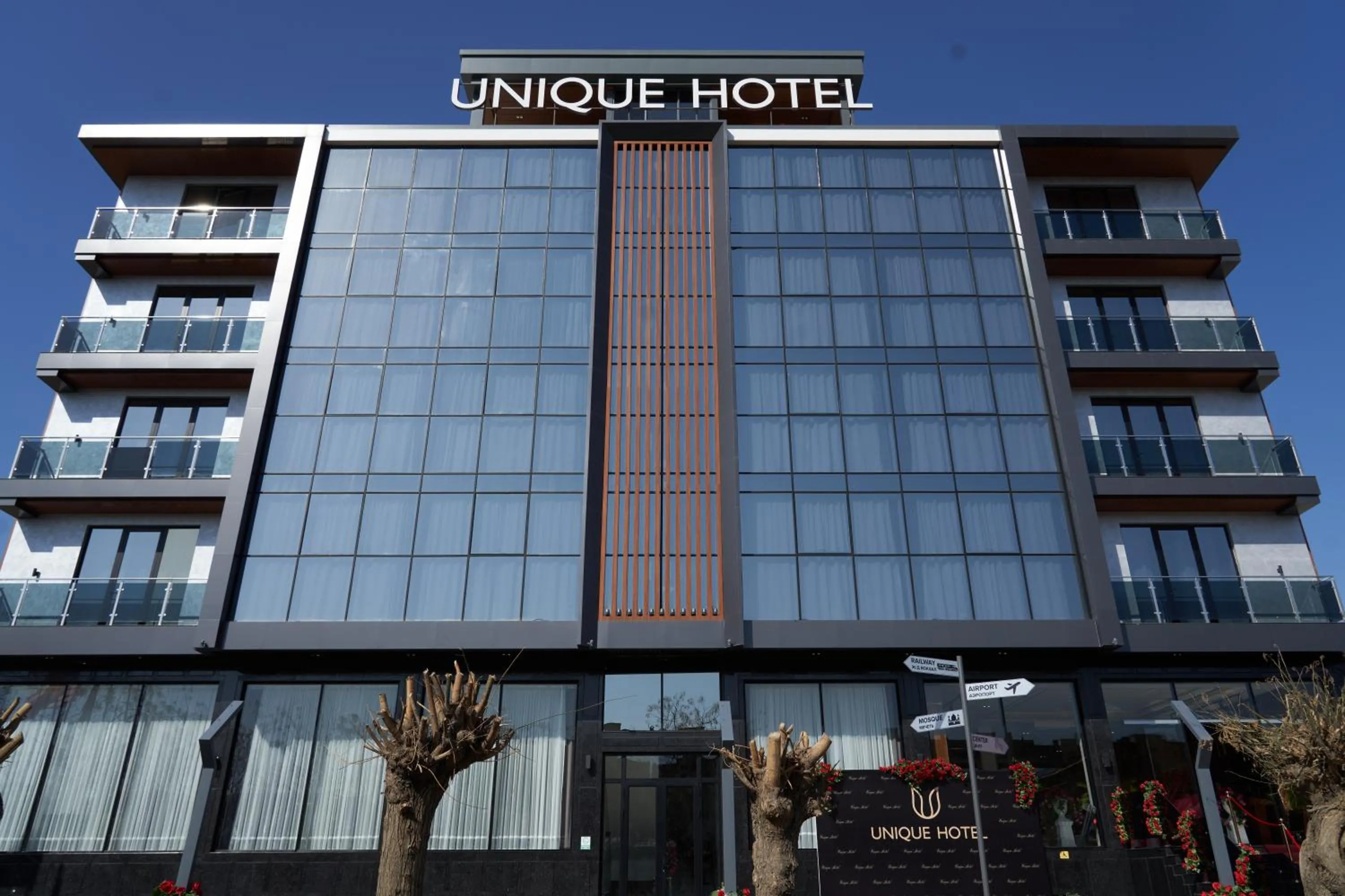 Facade/entrance in UNIQUE HOTEL