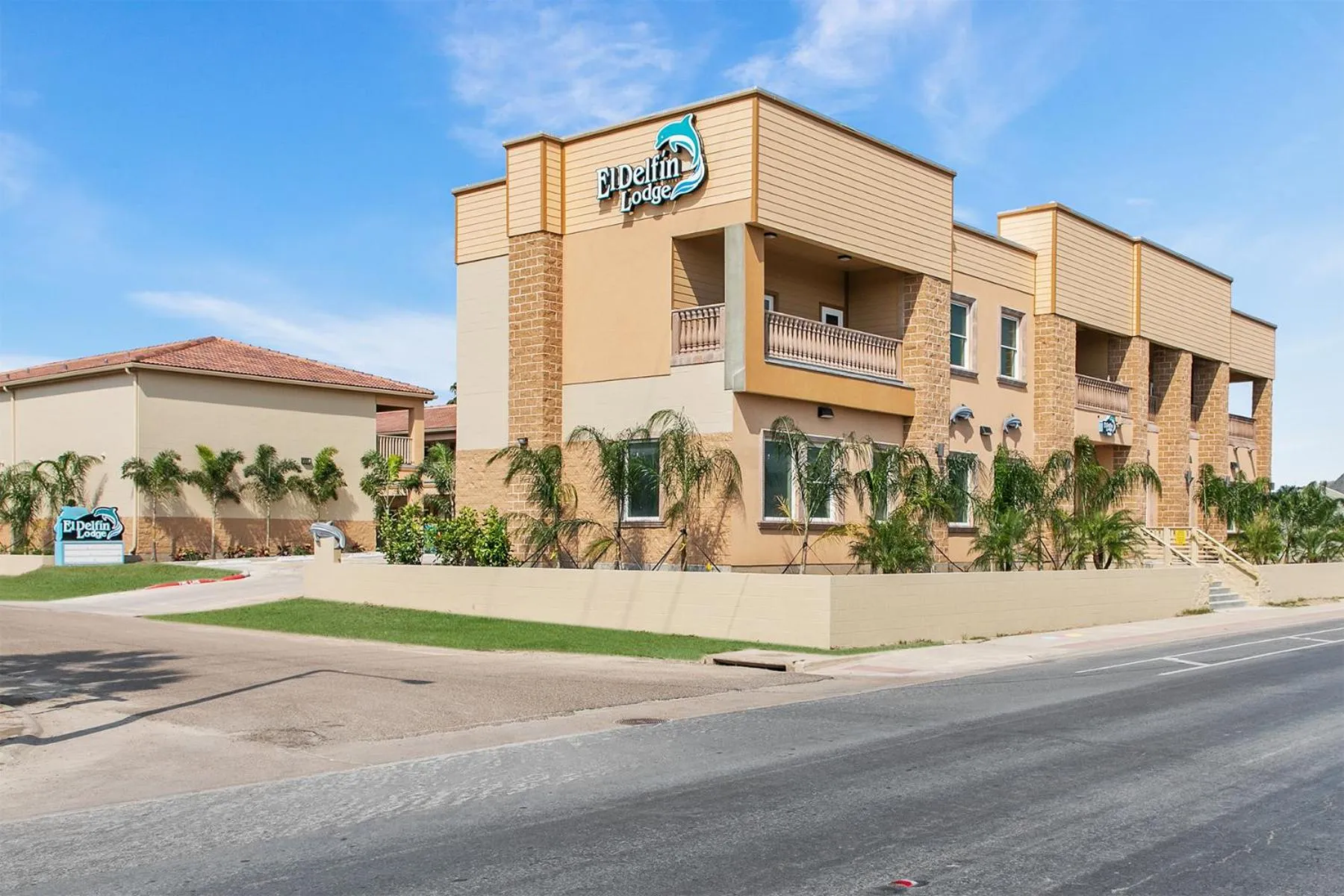 Property building in El Delfín Lodge