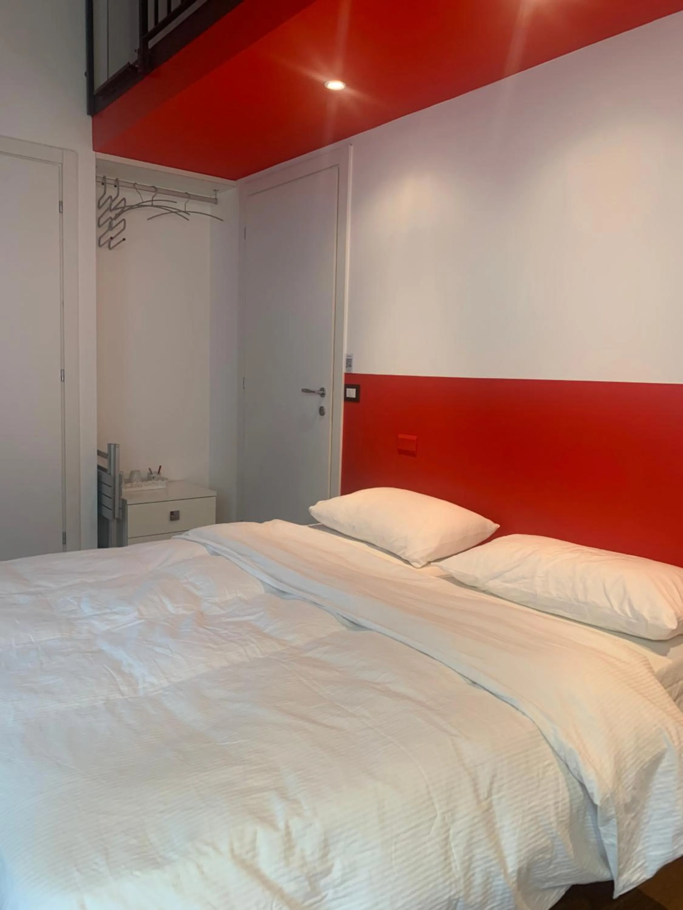 Bed in LT - Room's Bed & Living