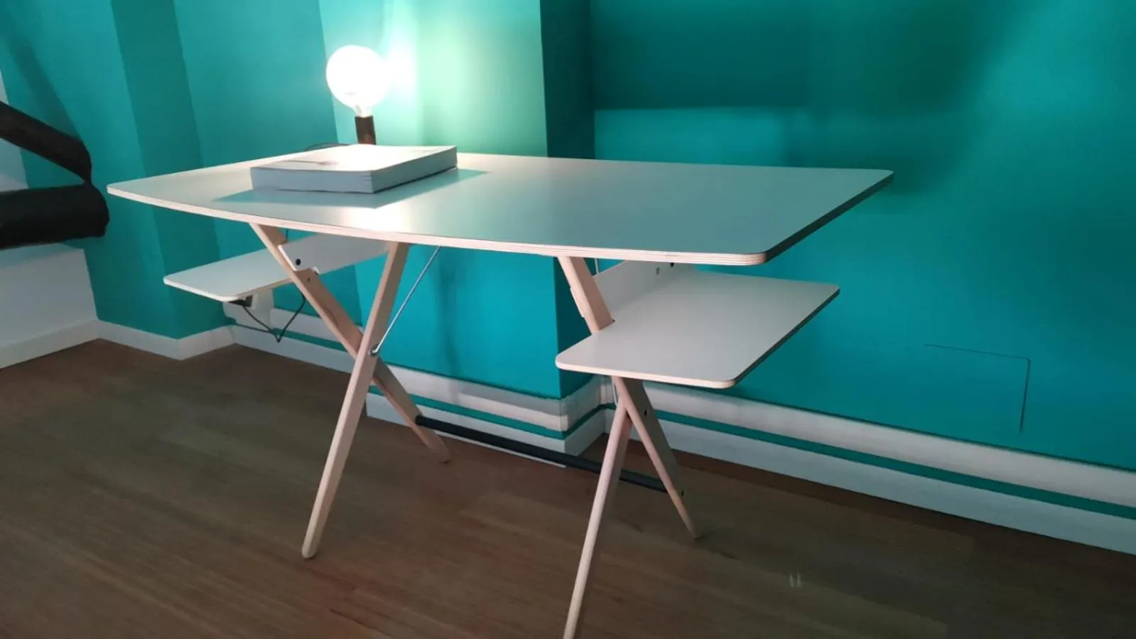 LT - Room's Bed & Living