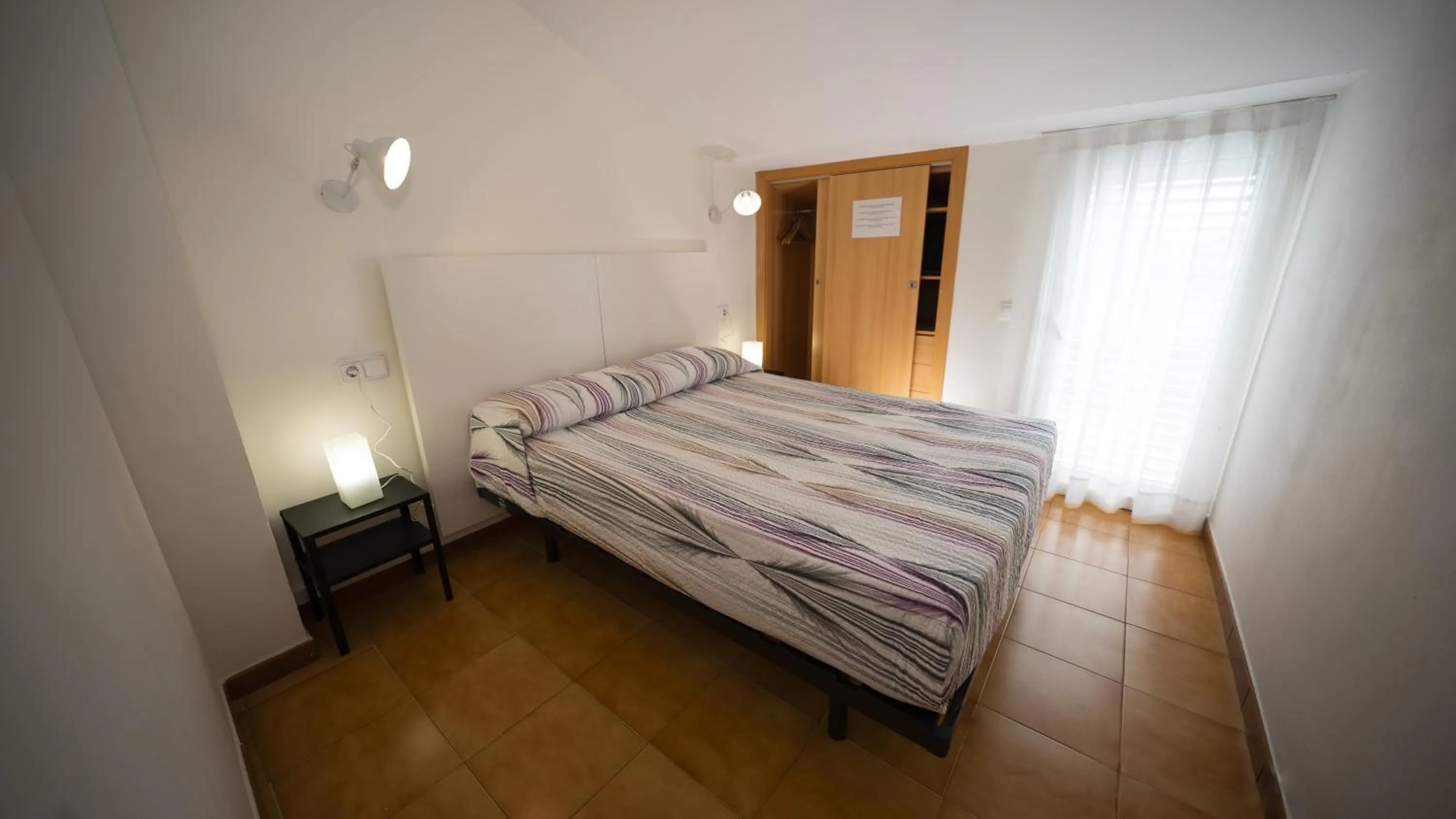 Photo of the whole room, Bed in Hostal La Premsa