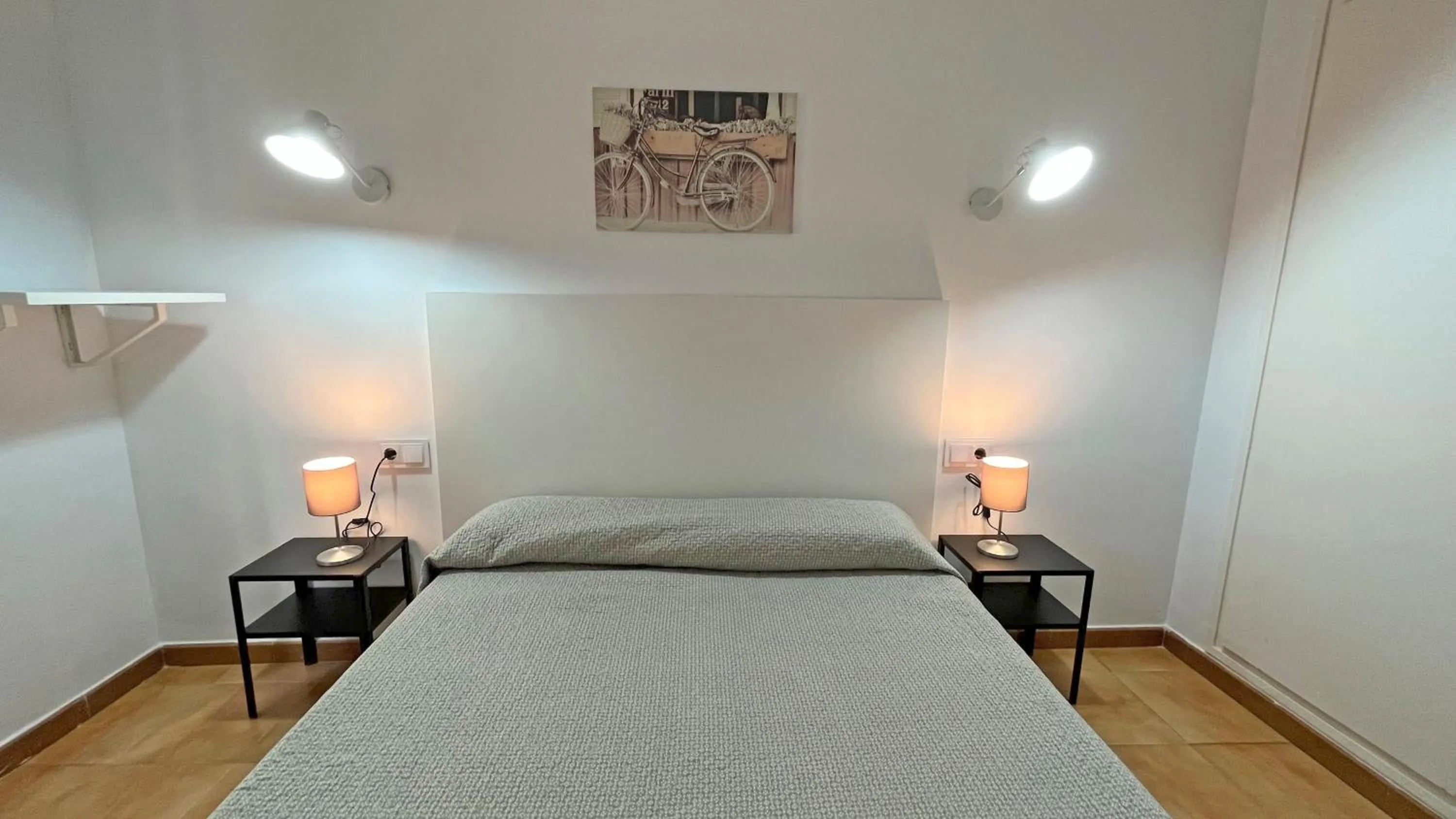 Photo of the whole room, Bed in Hostal La Premsa