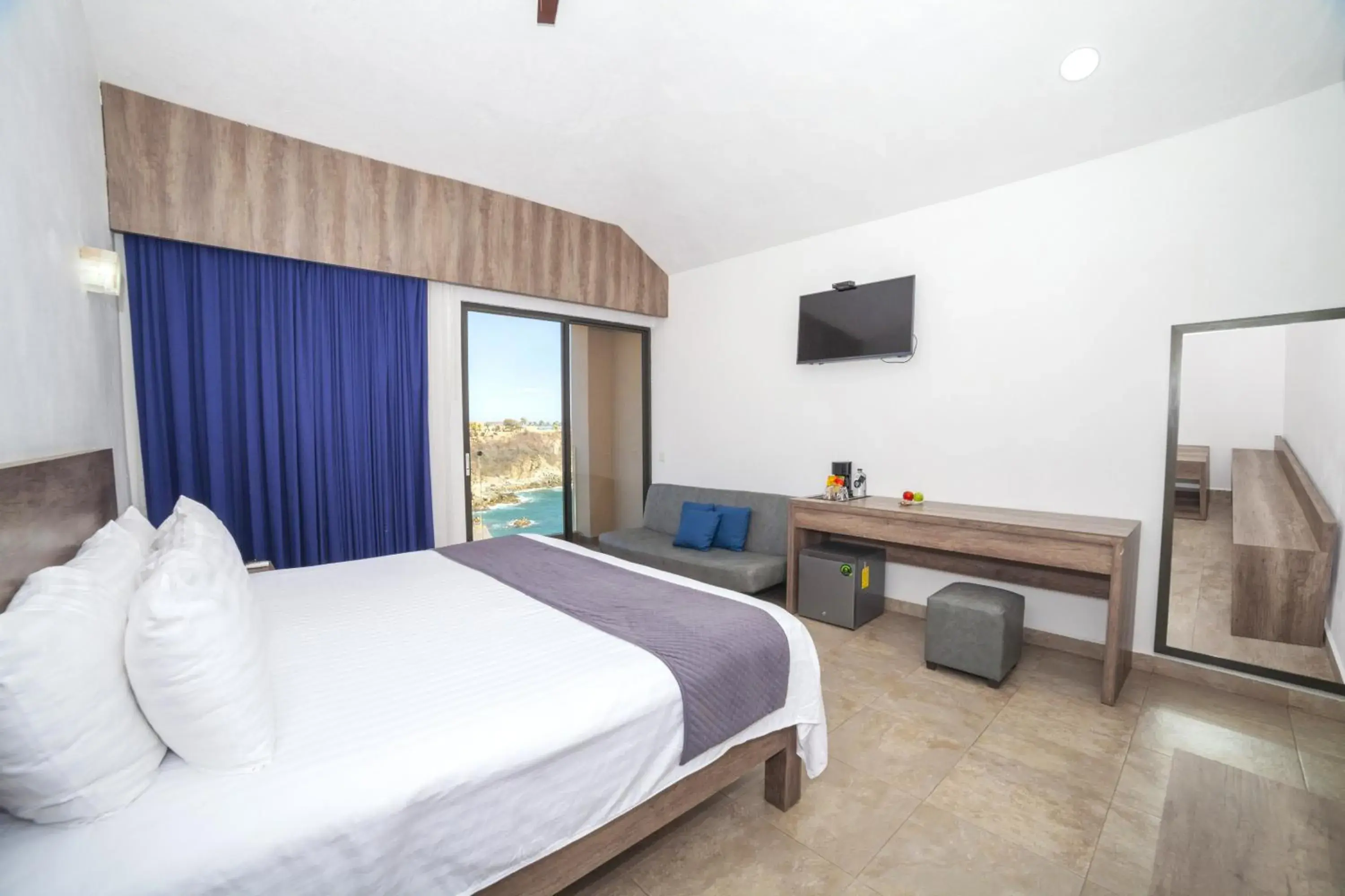 King Room with Sea View in Coral Blue Huatulco All Inclusive King Room with Sea View in Coral Blue Huatulco All Inclusive