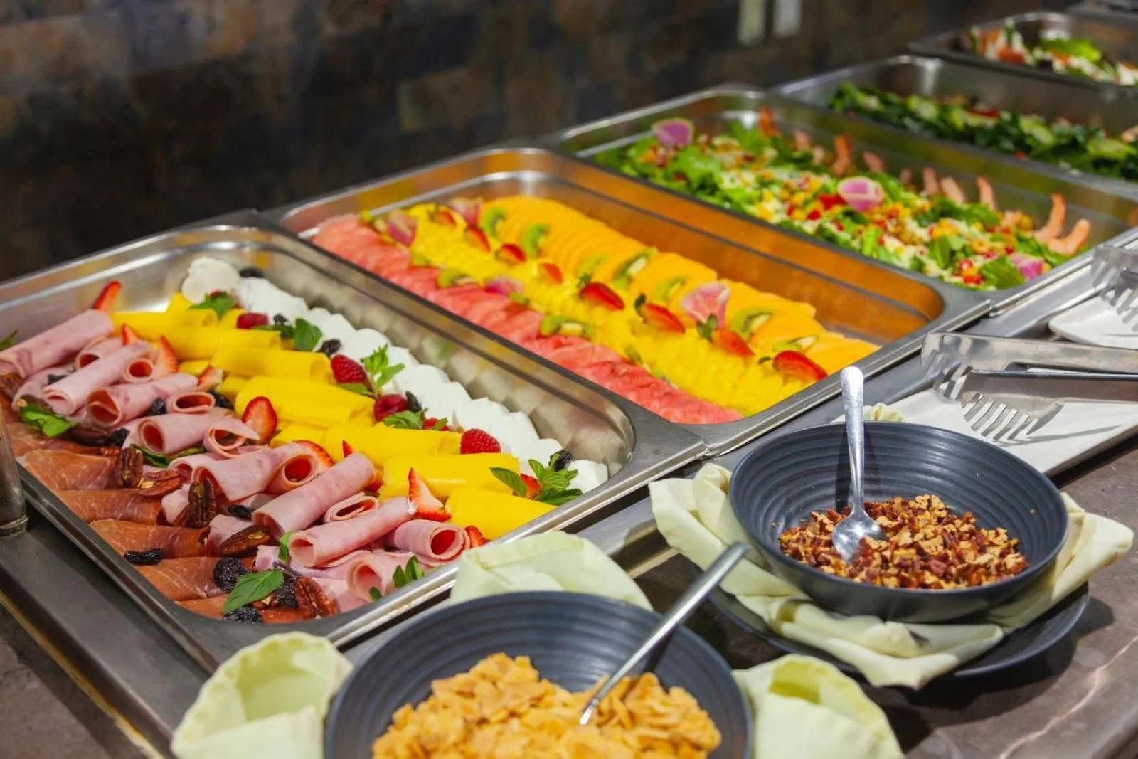 Buffet breakfast in Coral Blue Huatulco All Inclusive