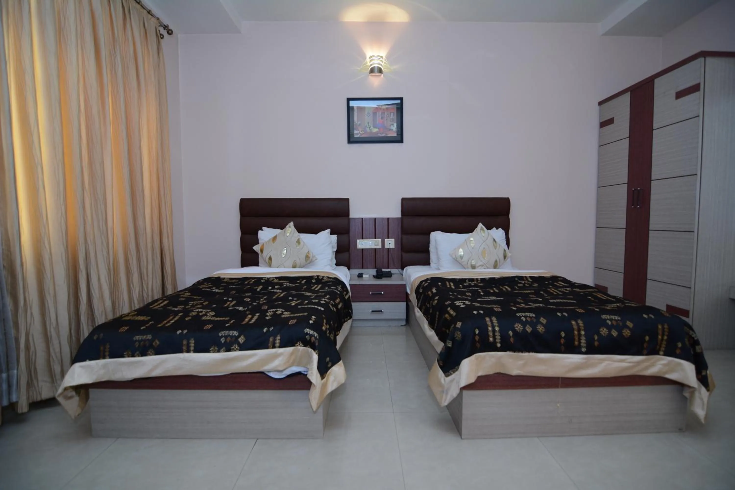 Bed in Hotel Royal Highness