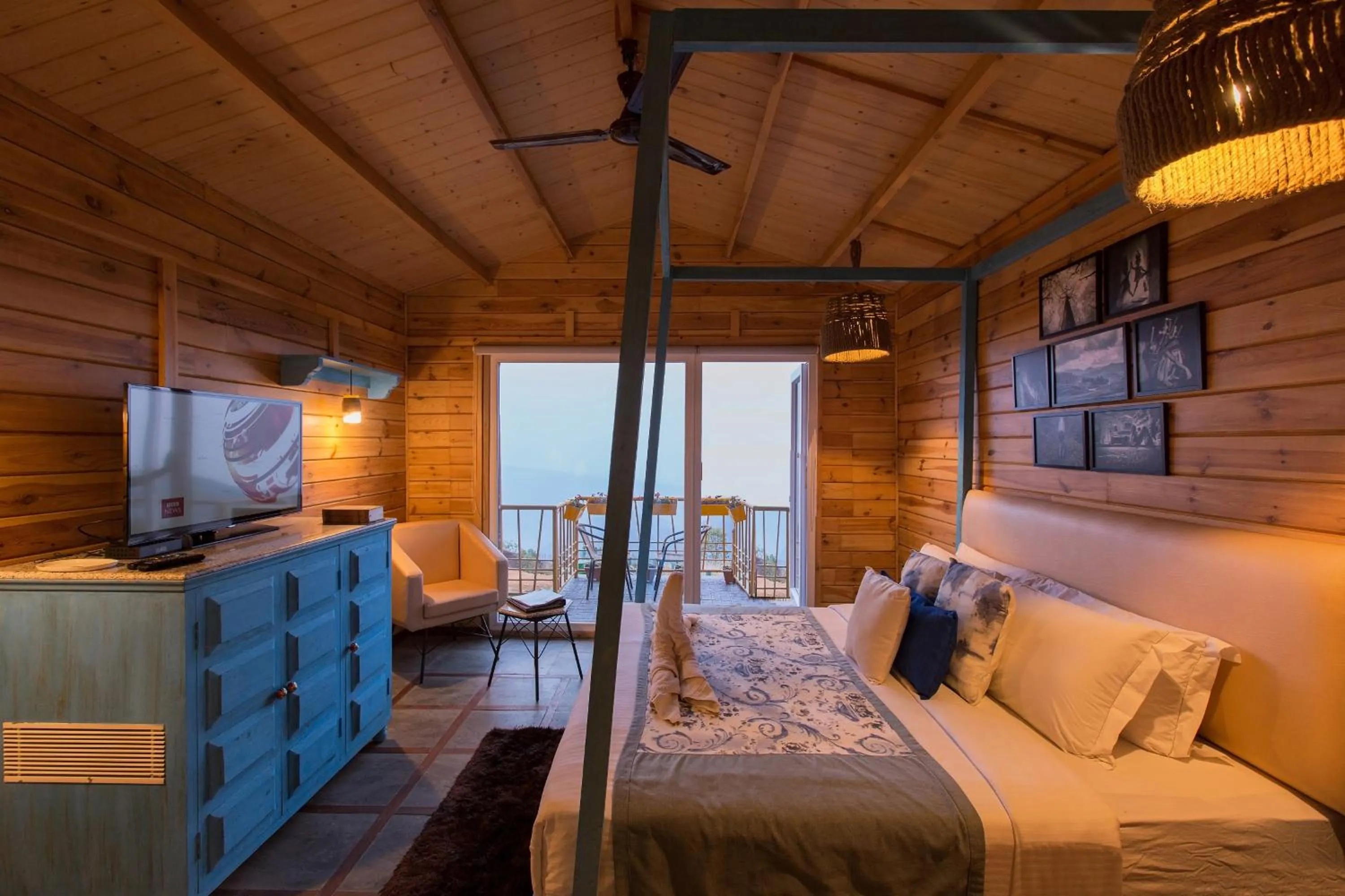 Photo of the whole room in Polo Cherrapunjee Resort