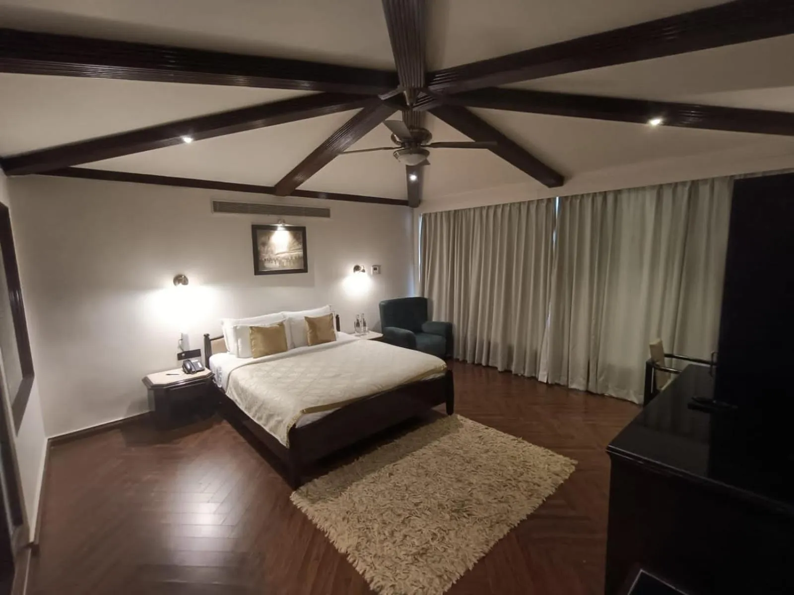 Bed in Polo Cherrapunjee Resort